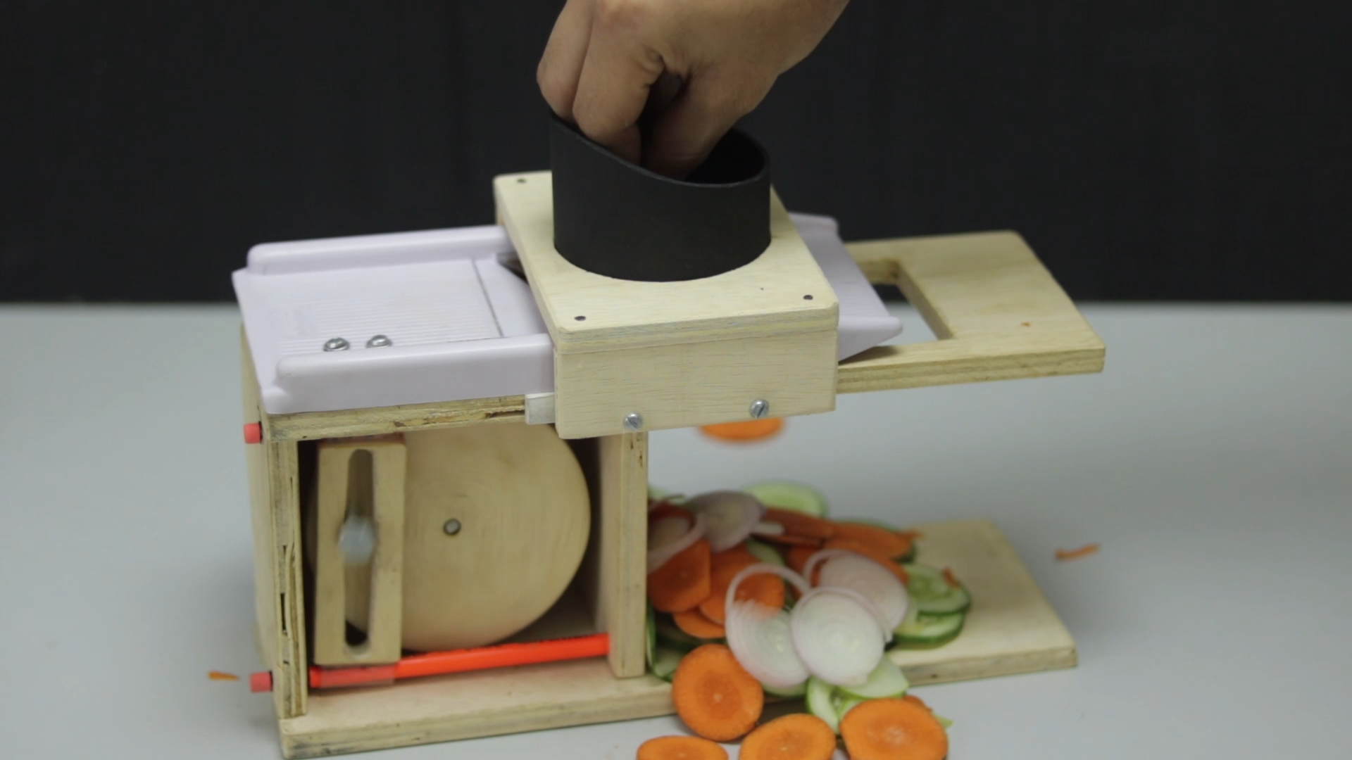 Electric Onion Slicer 11 Steps (with Pictures) Instructables