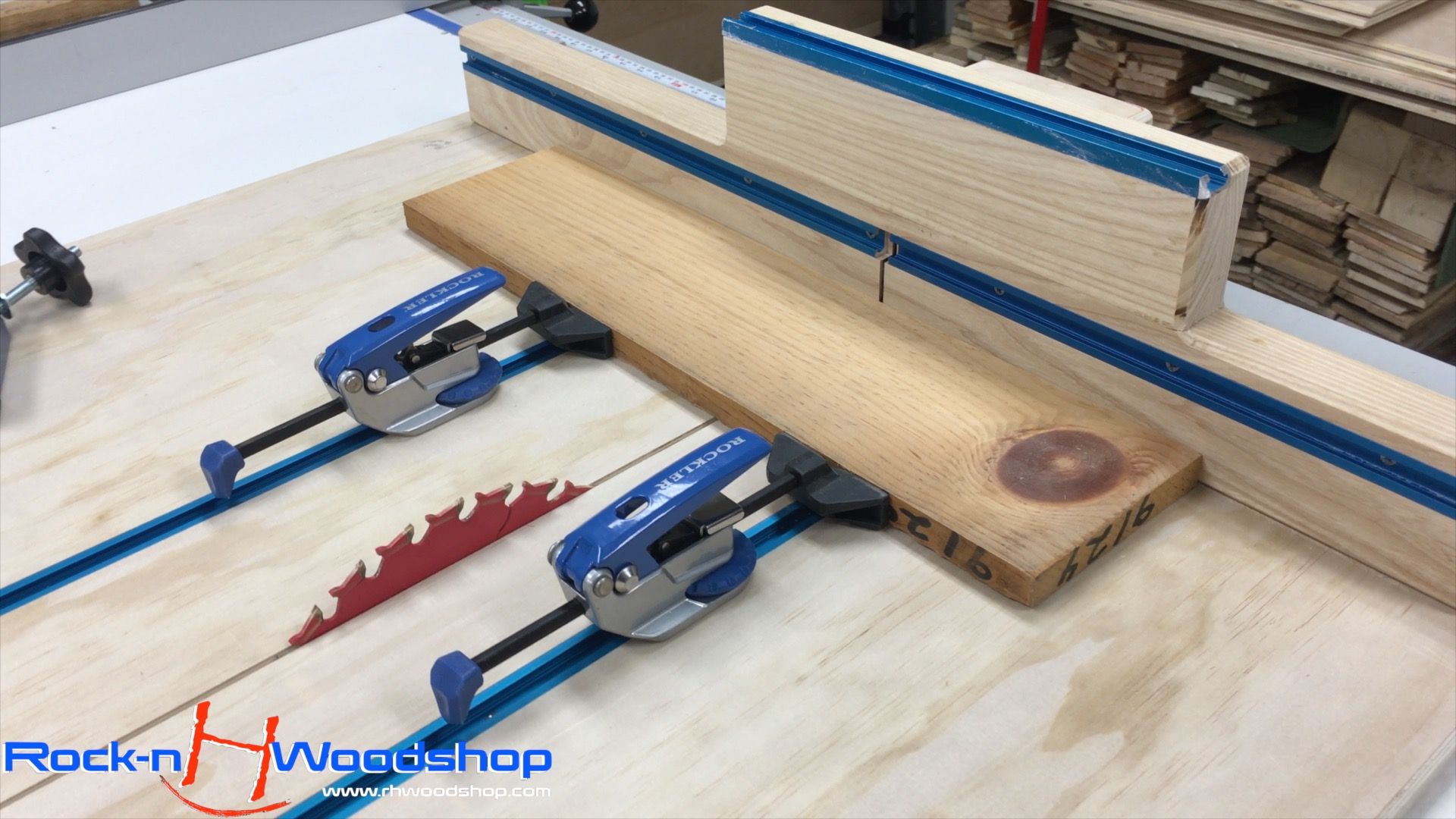 Ultimate Crosscut Sled With Dust Collection 26 Steps (with Pictures