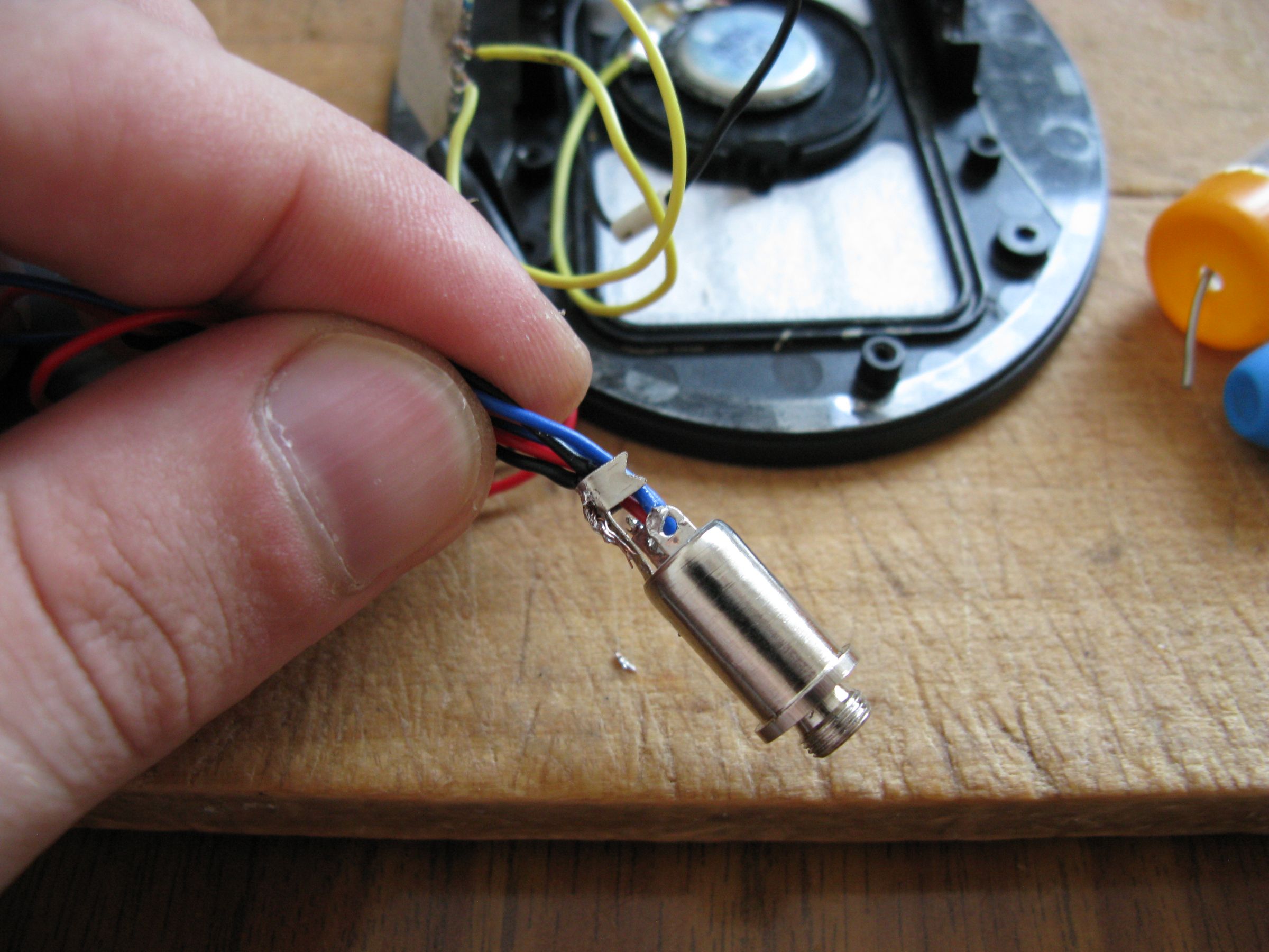 DIY Bluetooth Headphones 6 Steps (with Pictures) Instructables