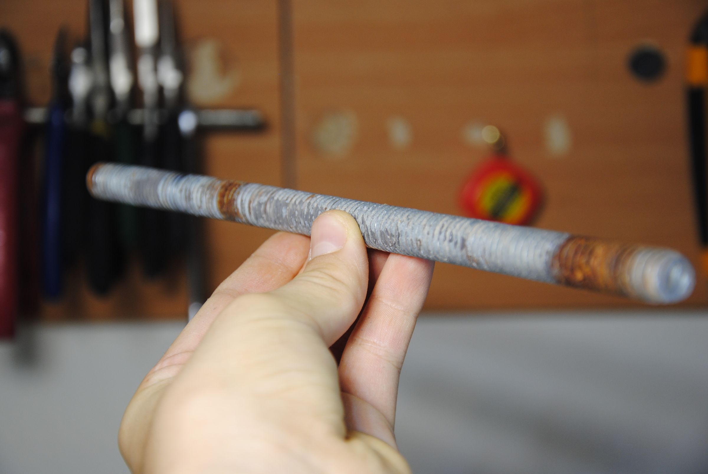 How to Remove a Stuck Nut (without Stripping Threading) 4 Steps (with