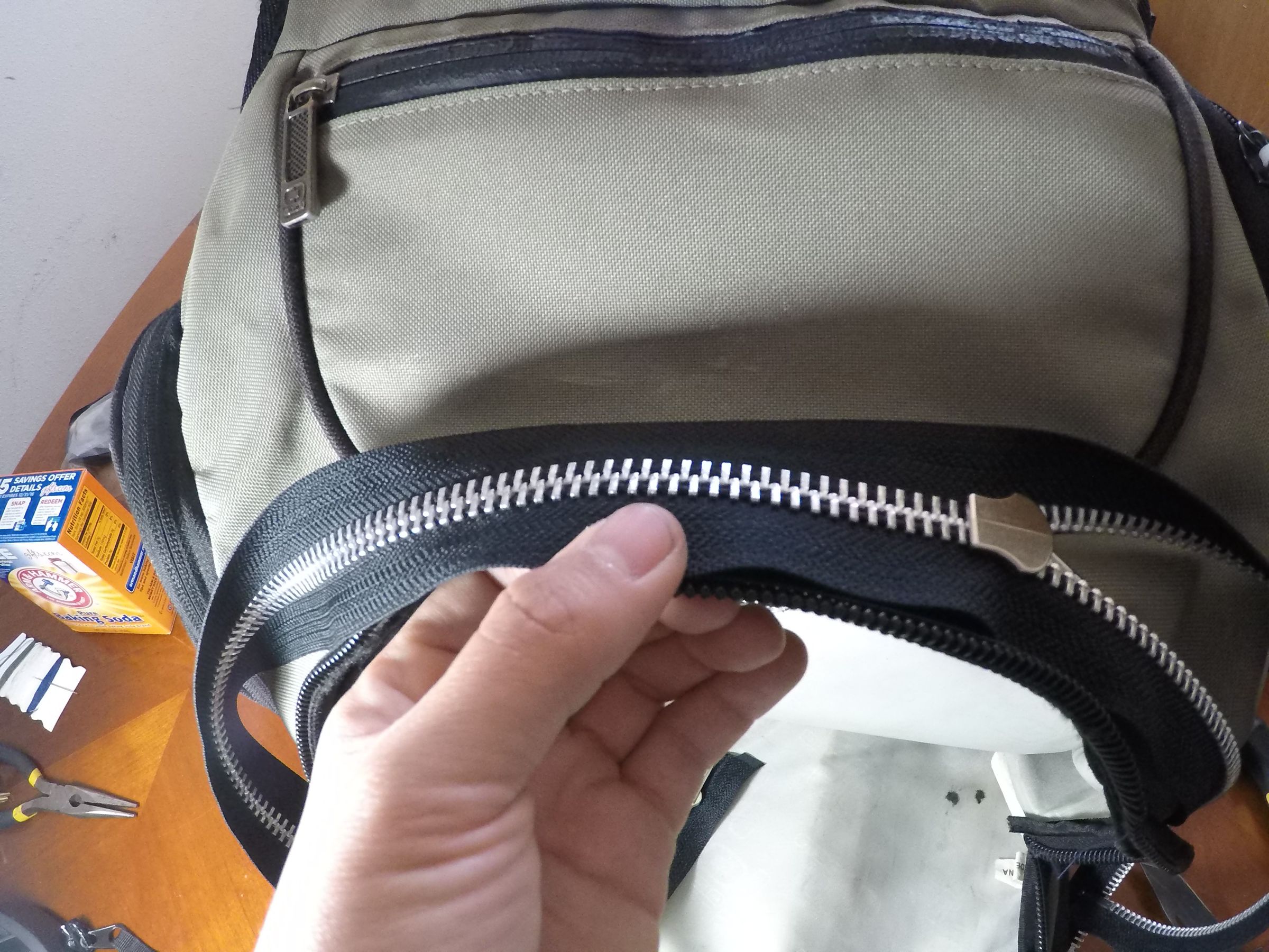 Back Pack Zipper Repair : 5 Steps 