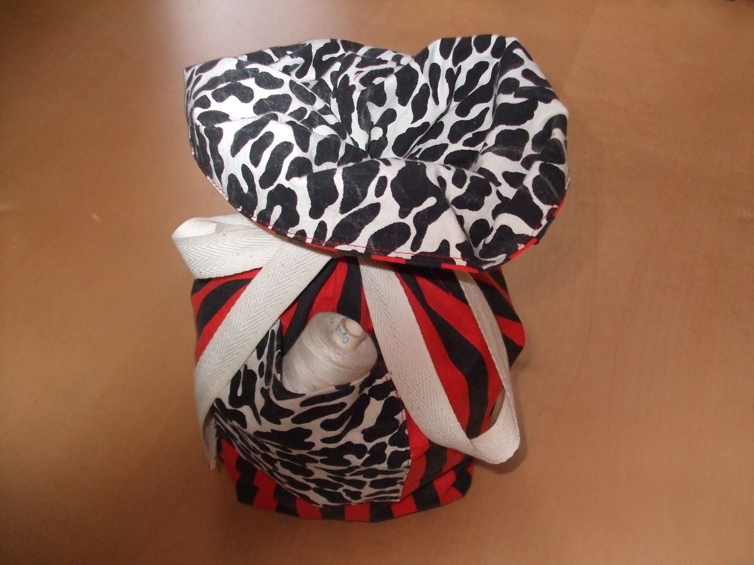 Step-by-step guide for how to make a 'fab bag' DIY Project DIY project
