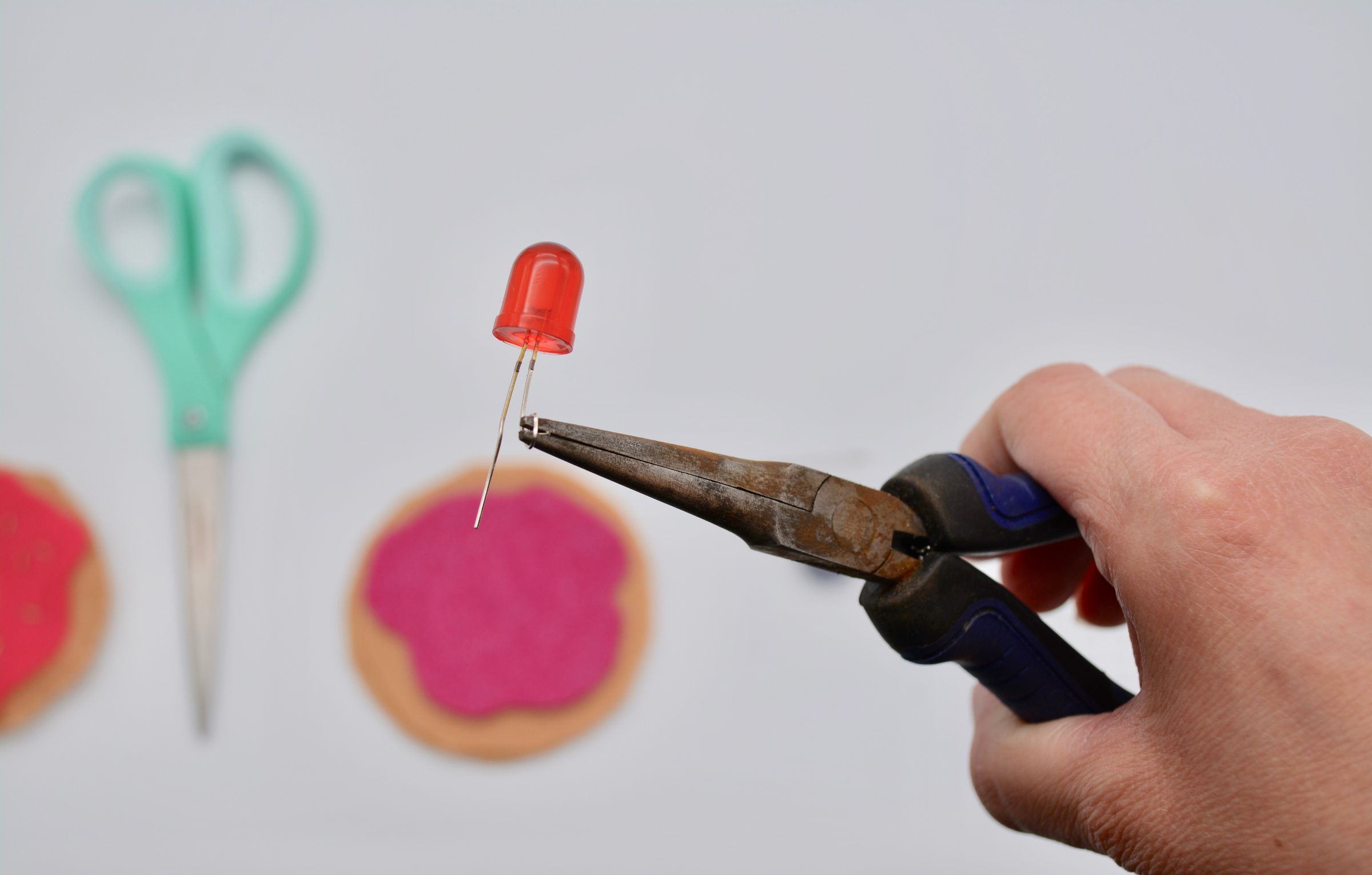 Conductive Jelly Donuts an Introduction to Sewing Circuits With Makey