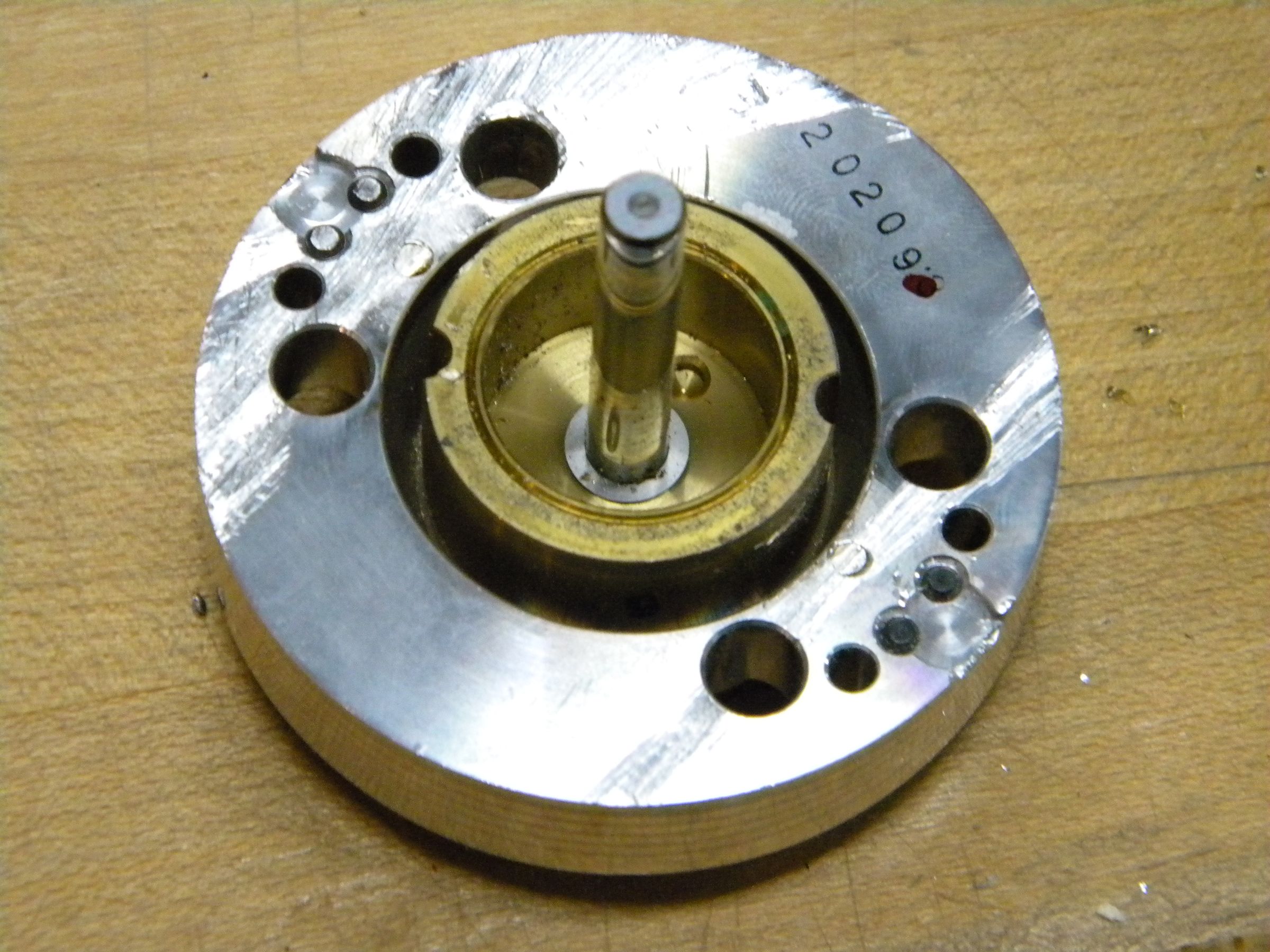 Spinner / Jog Wheel Inside of a VCR Head 9 Steps (with Pictures