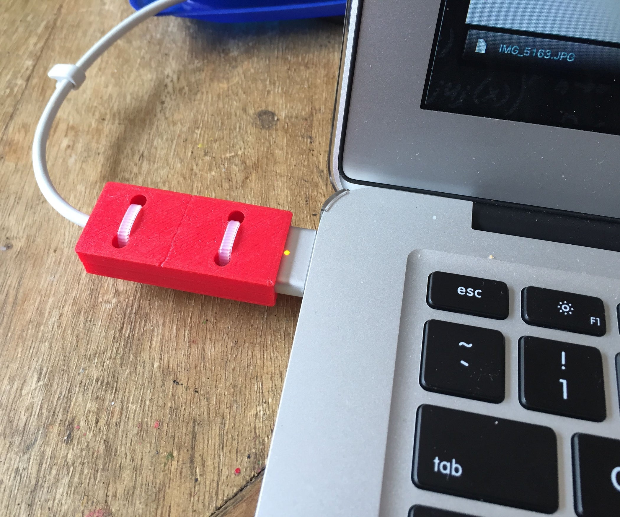 MacBook Power Cord Saver (MagSafe2) 3 Steps (with Pictures