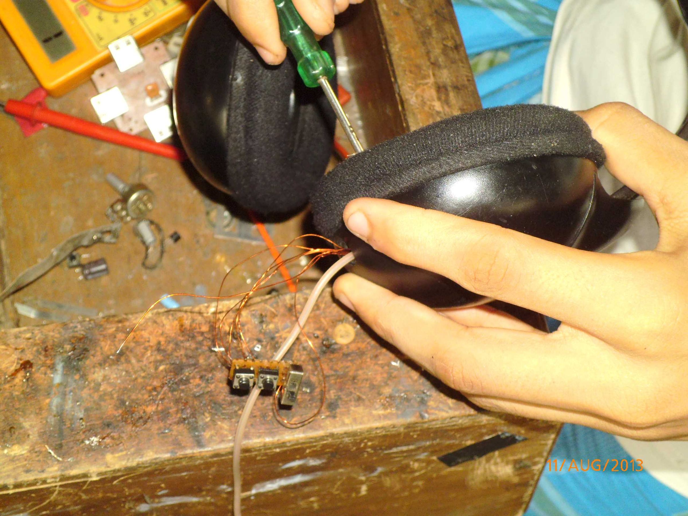 DIY HOW TO MAKE WIRELESS HEADPHONES 8 Steps (with Pictures