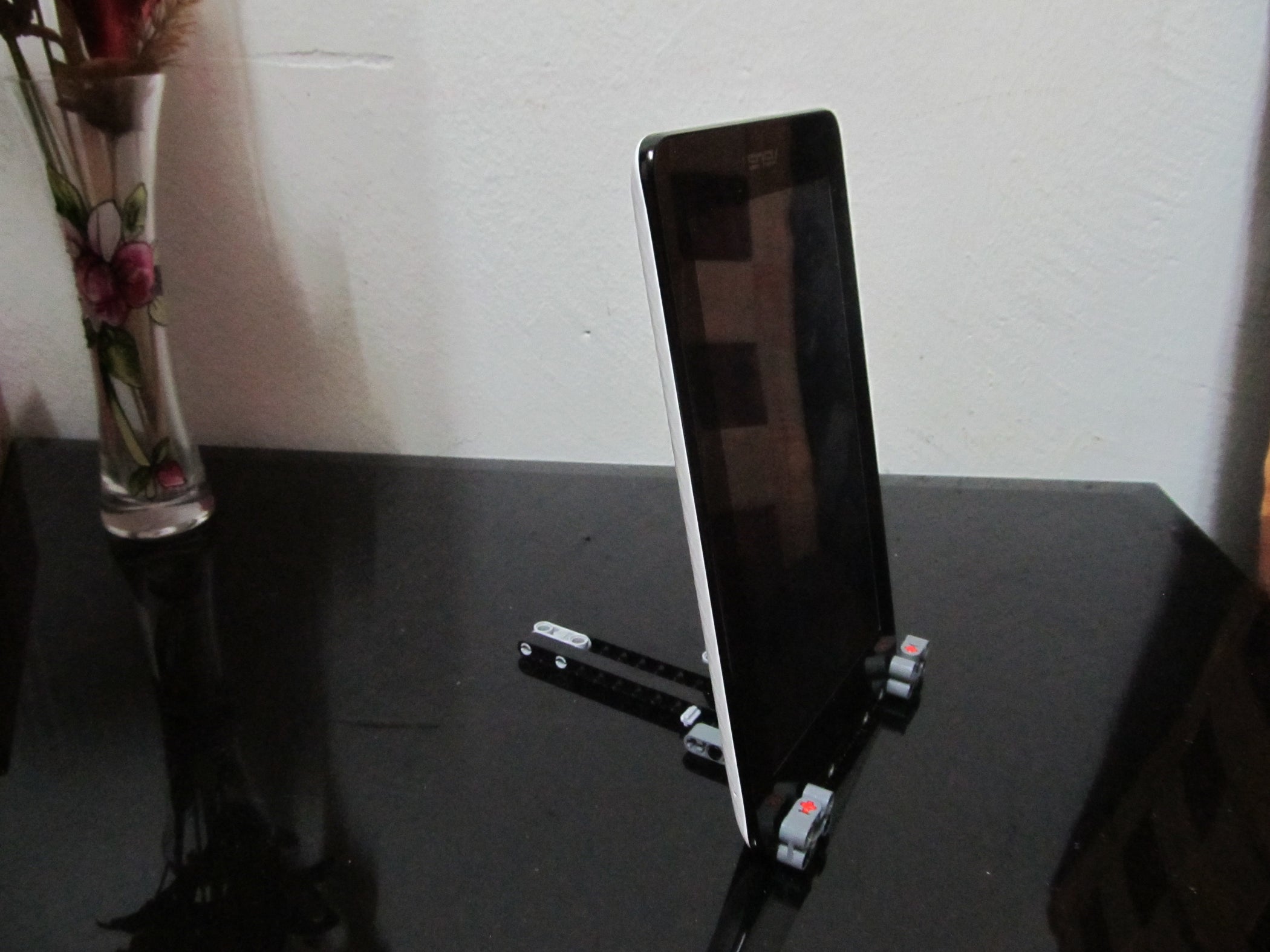 Adjustable Tablet Stand Instructables