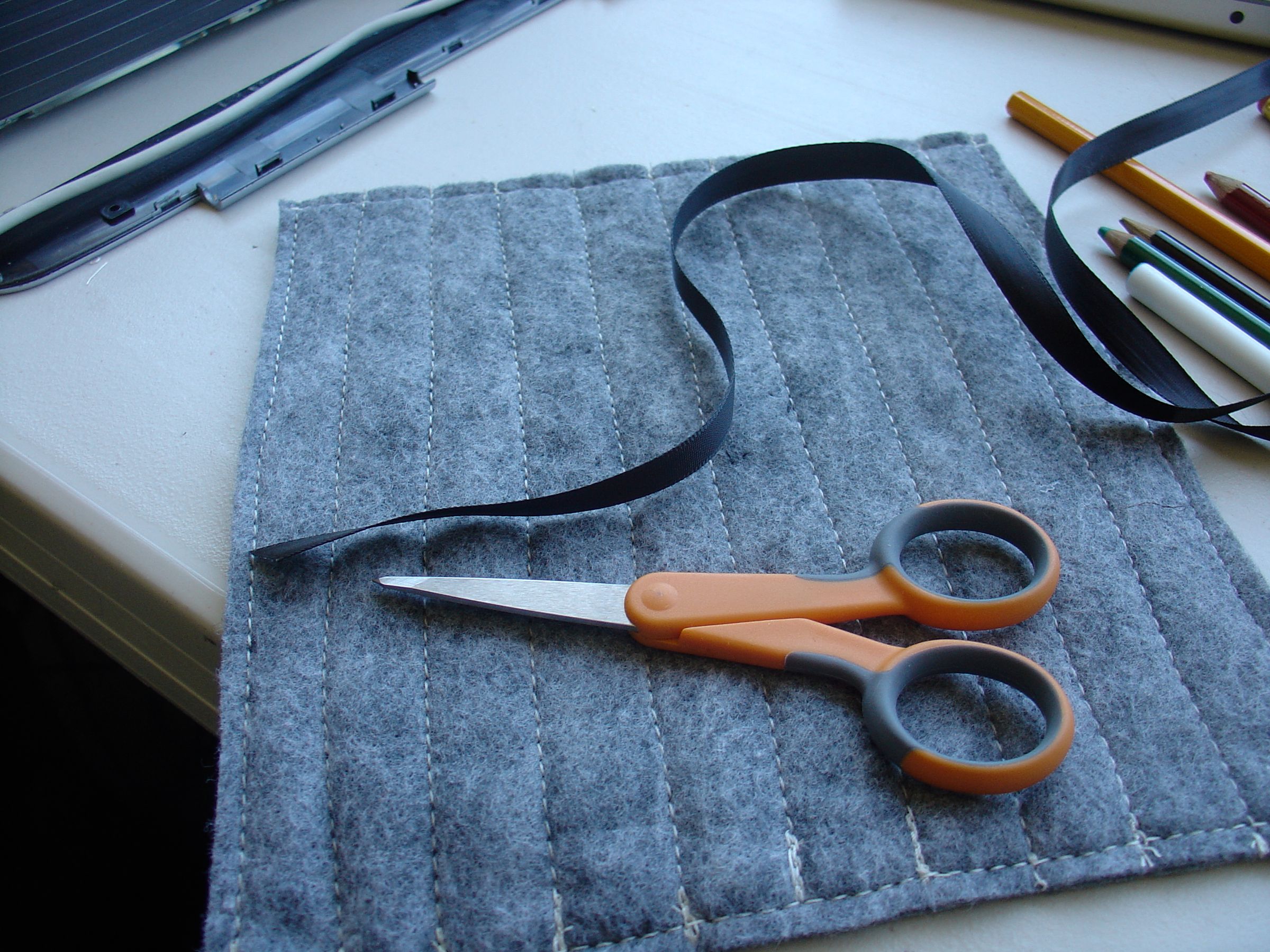 Felt Pencil Stub Case 6 Steps (with Pictures) Instructables