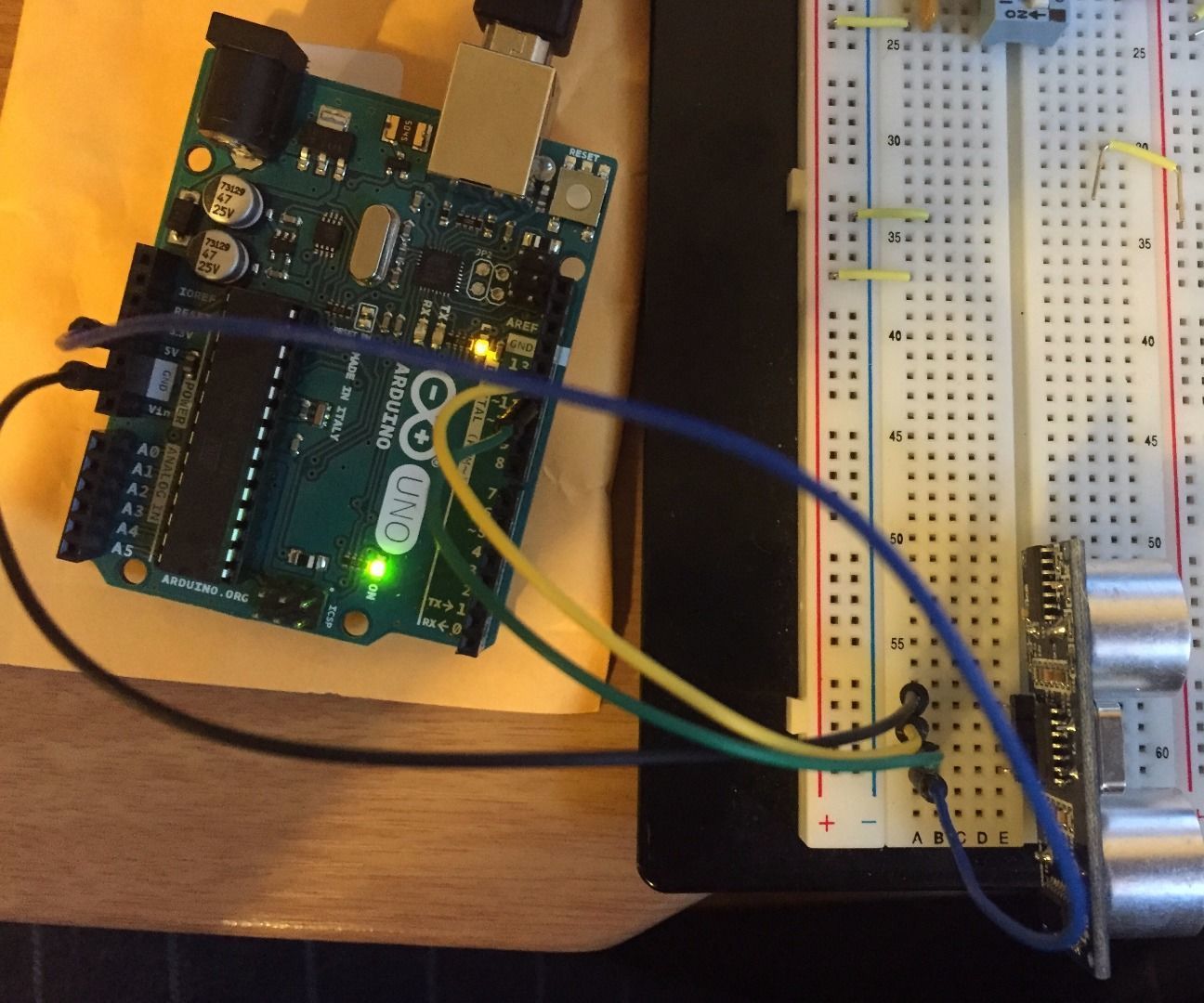 DIY guide for Arduino: HC-SR04 Ultrasonic Sensor with step-by-step instructions
