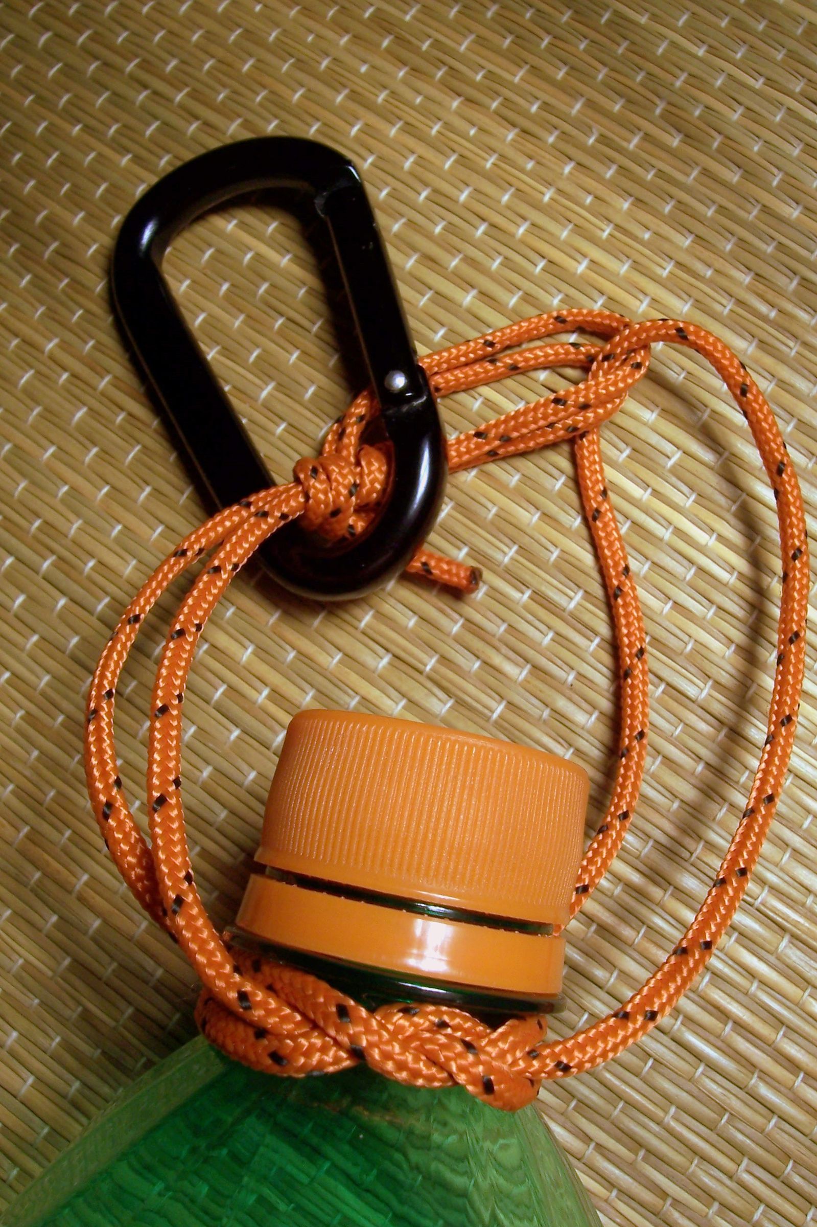 Carry Any Bottle With a JUG KNOT Handle 16 Steps (with Pictures