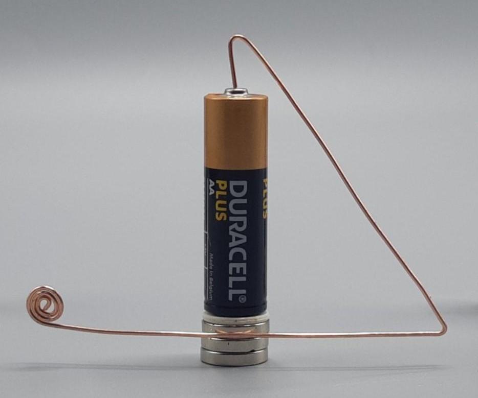 Homopolar Motor 4 Steps (with Pictures) Instructables