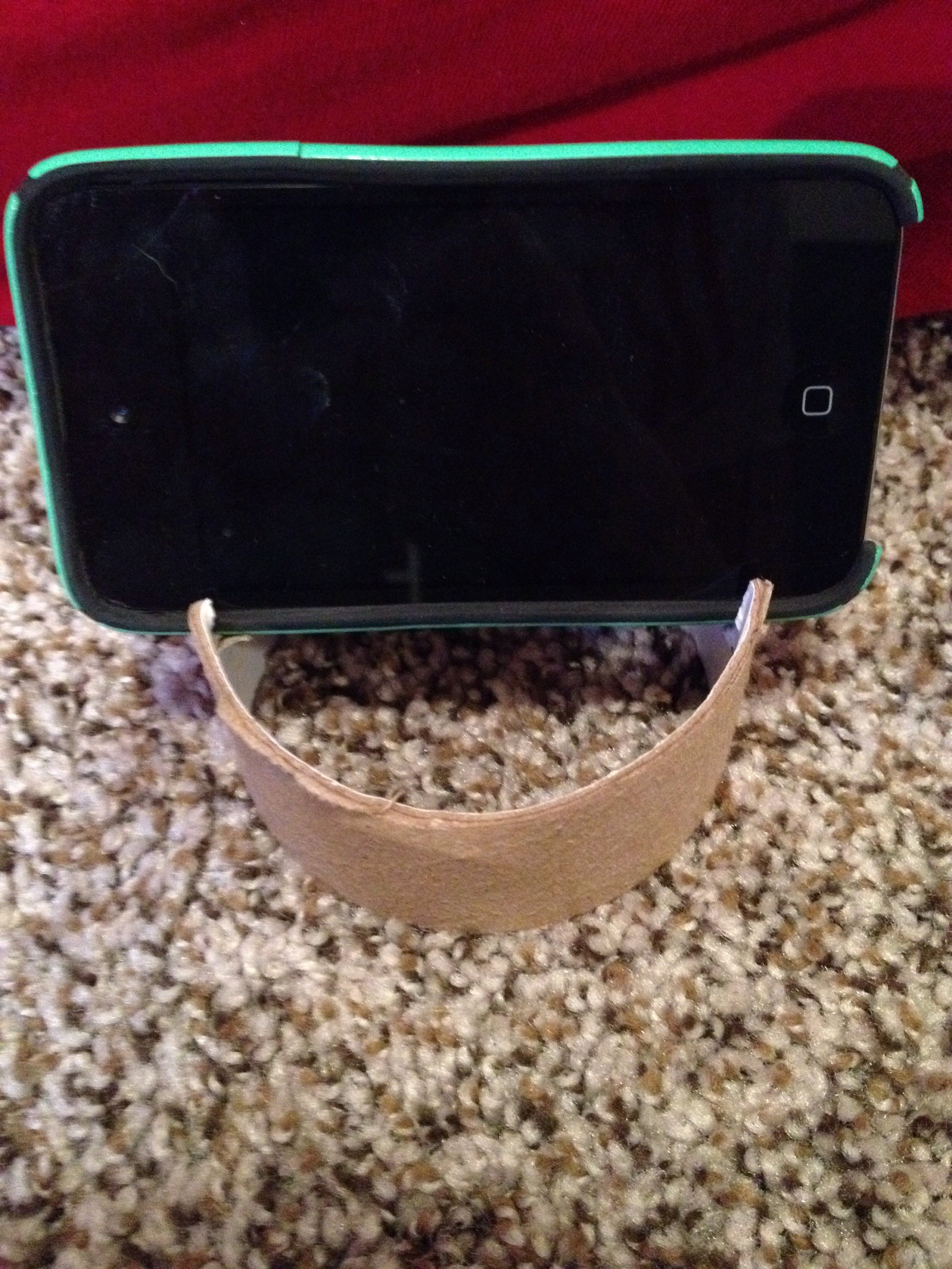 IPhone/iPod Horizontal Stand 4 Steps Instructables