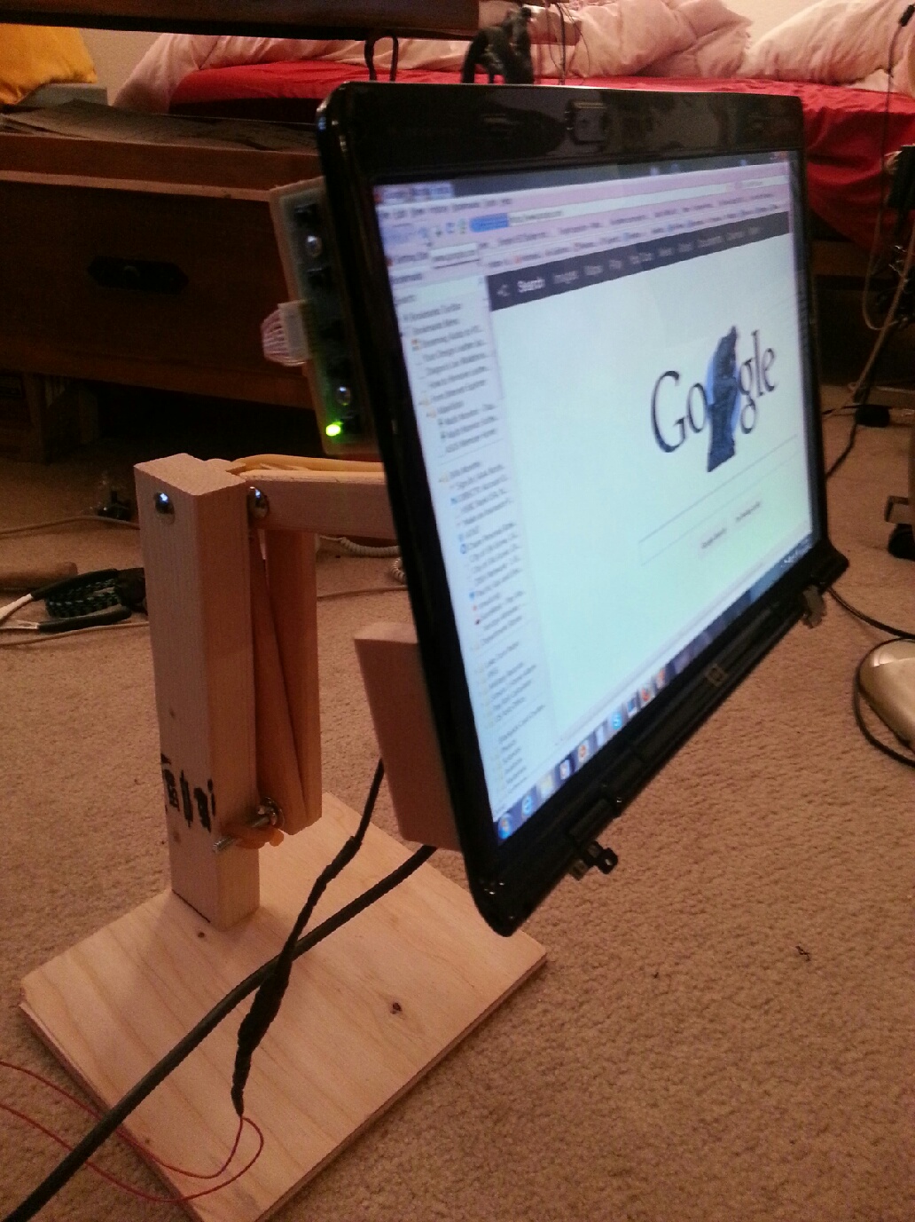 How to Convert a Laptop LCD Into an External Monitor. 15 Steps (with