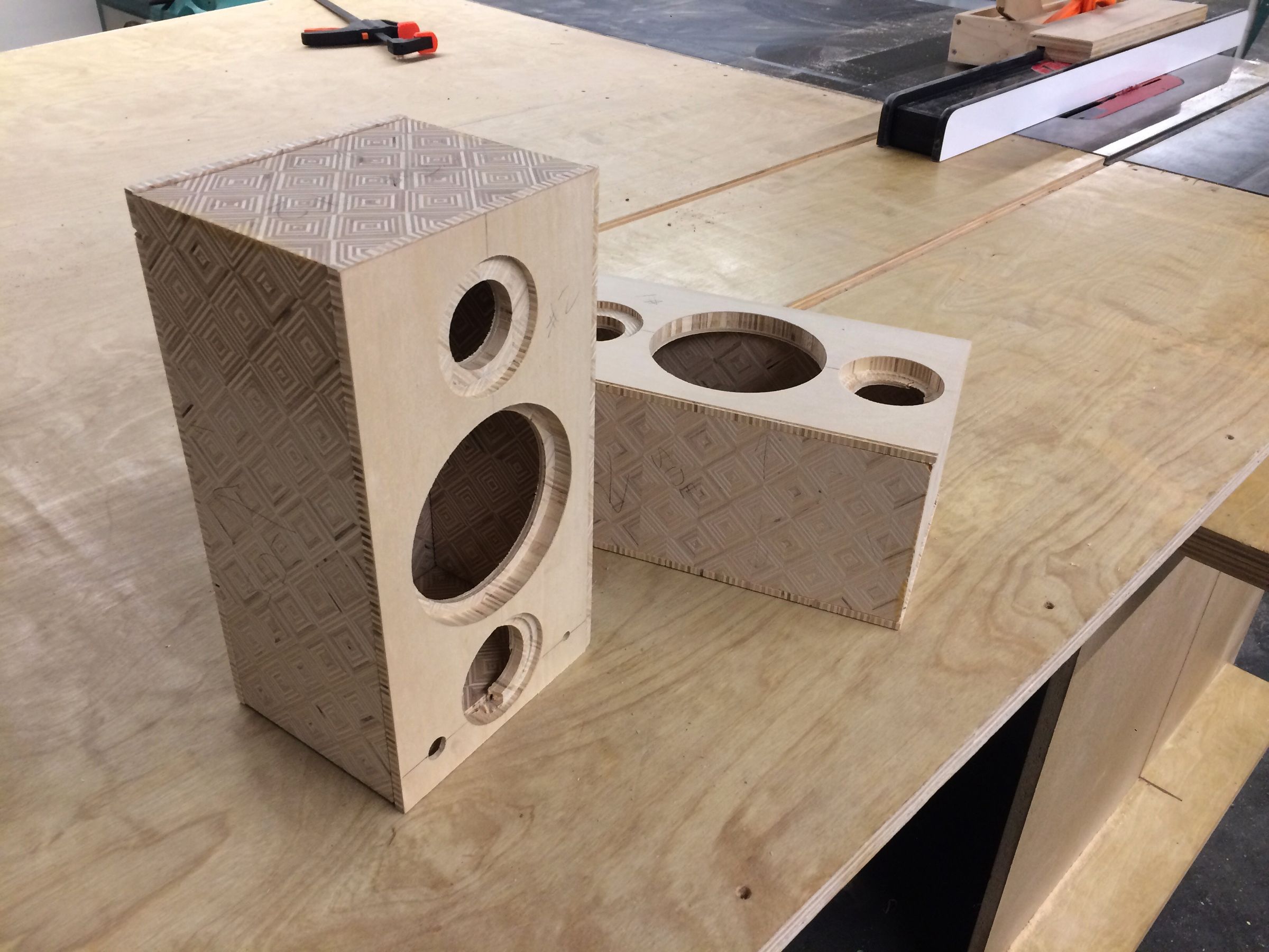 Patterned Plywood Bookcase Speakers 8 Steps (with Pictures