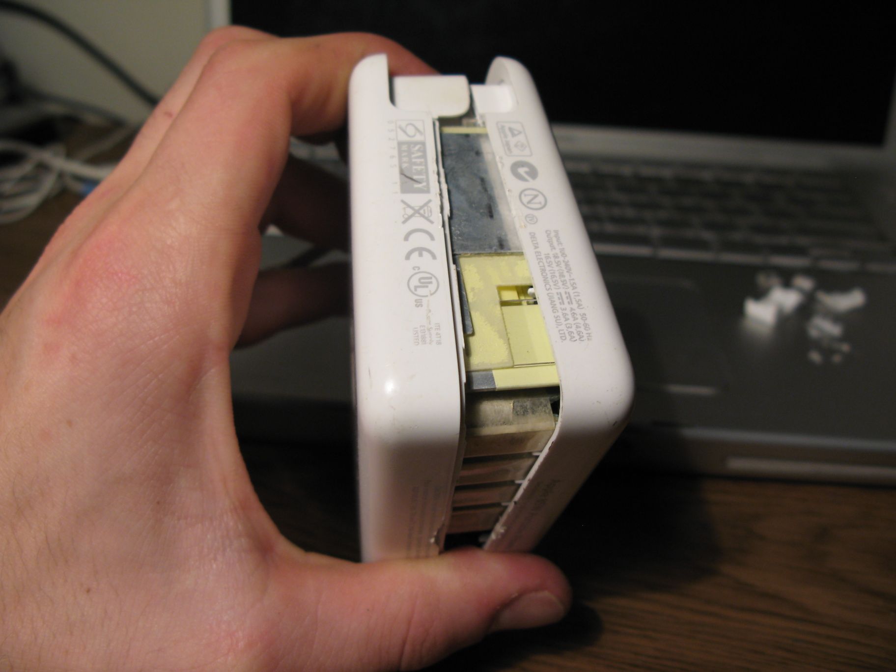 Repair Apple MacBook MagSafe Charger Power Cord 5 Steps (with