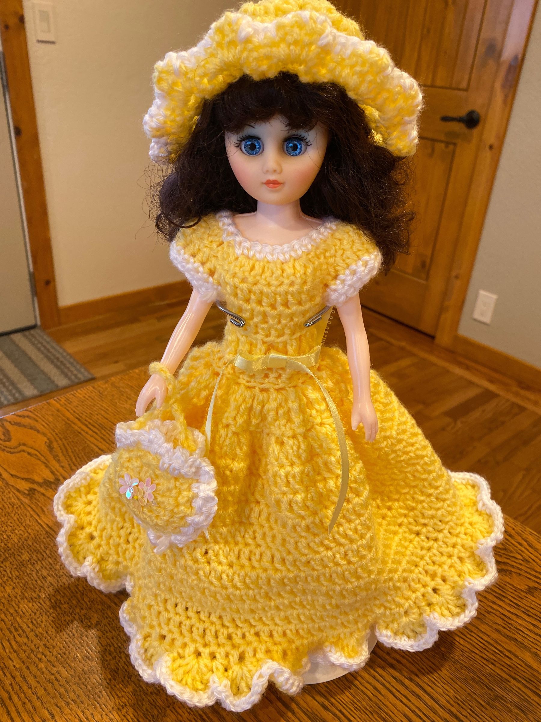 dolls with crochet dress