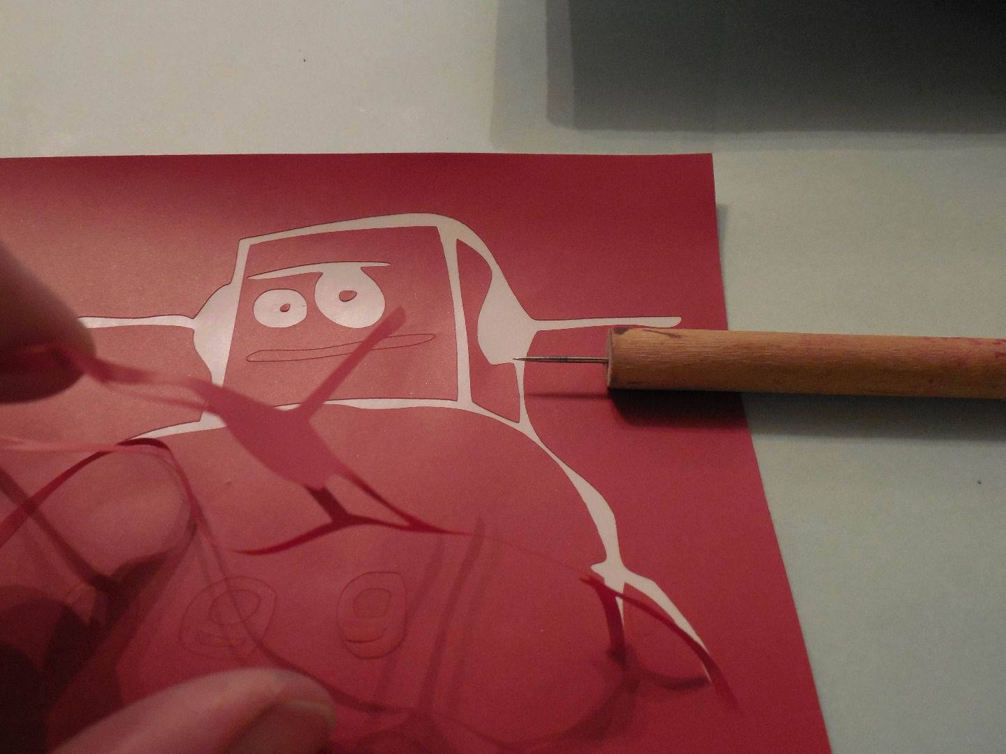 Vinegar Etching (The Instructables Robot in Clay) 7 Steps (with