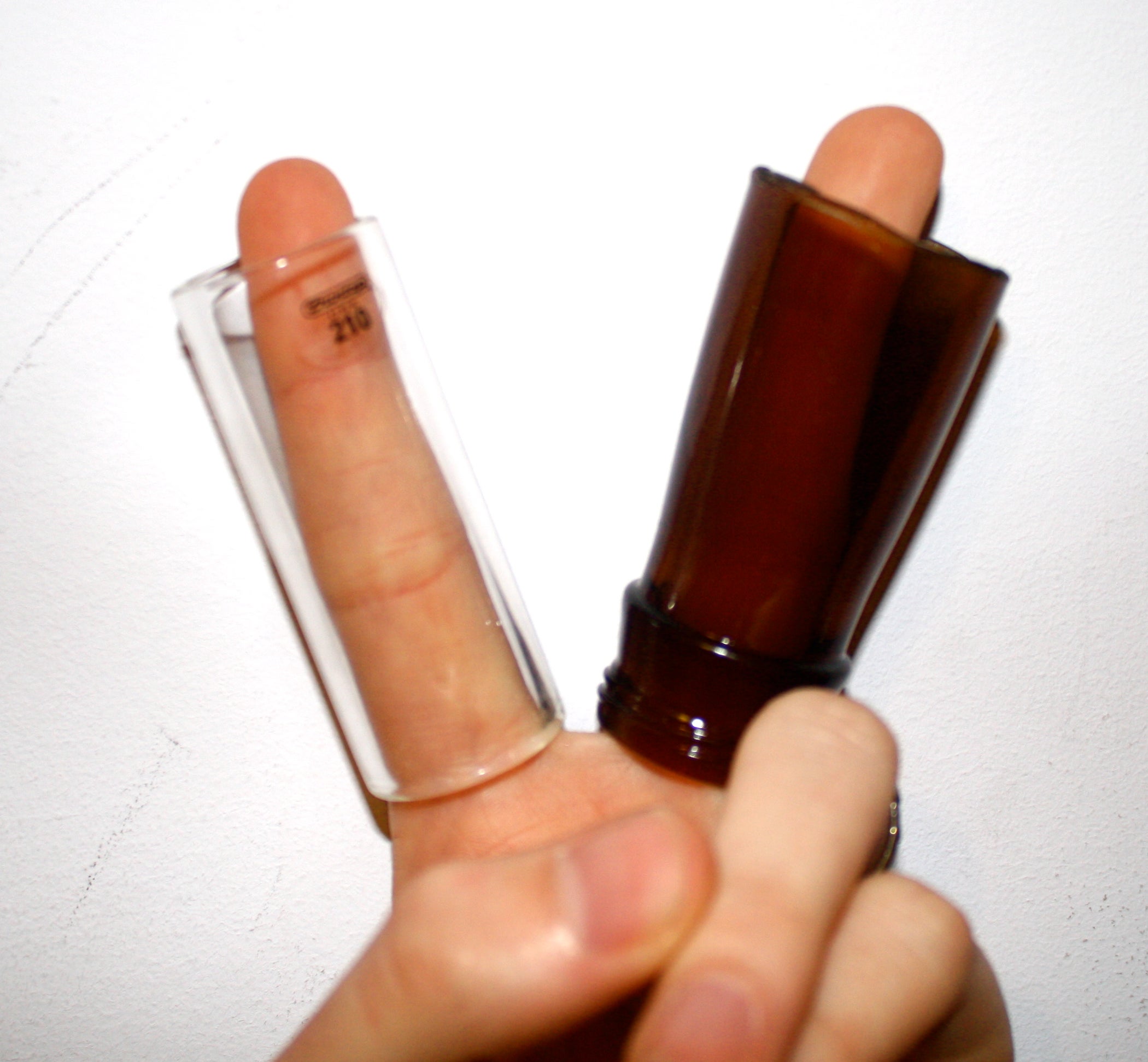 Glass Guitar Slide Using a Beer Bottle and a Rudimentary Tool. 5