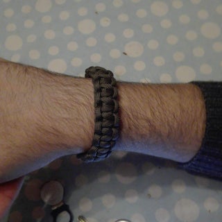 Paracord Bracelet Without Buckles 10 Steps With Pictures Instructables