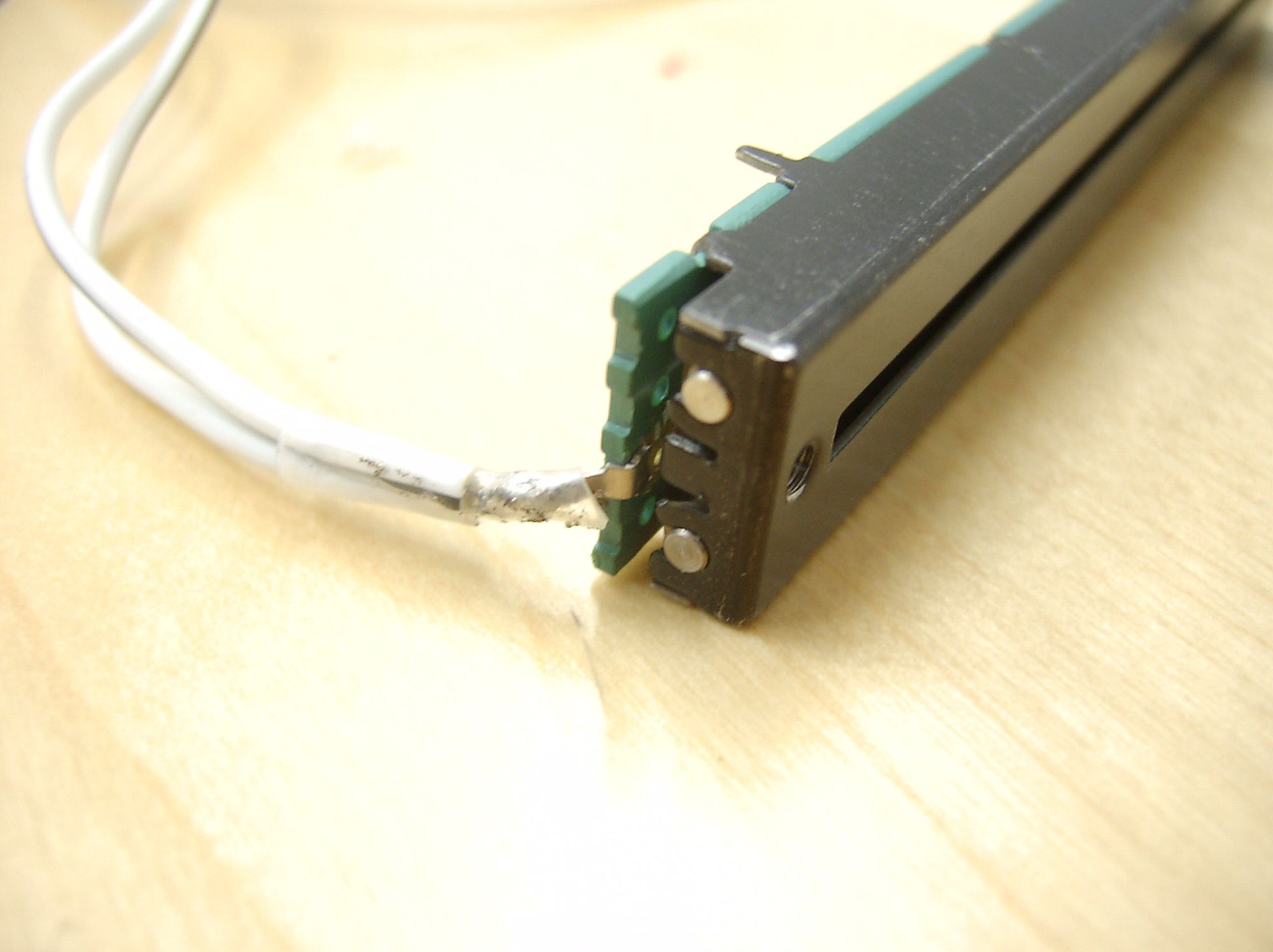 How to Connect a Fader With Audio Input and Output 14 Steps Instructables