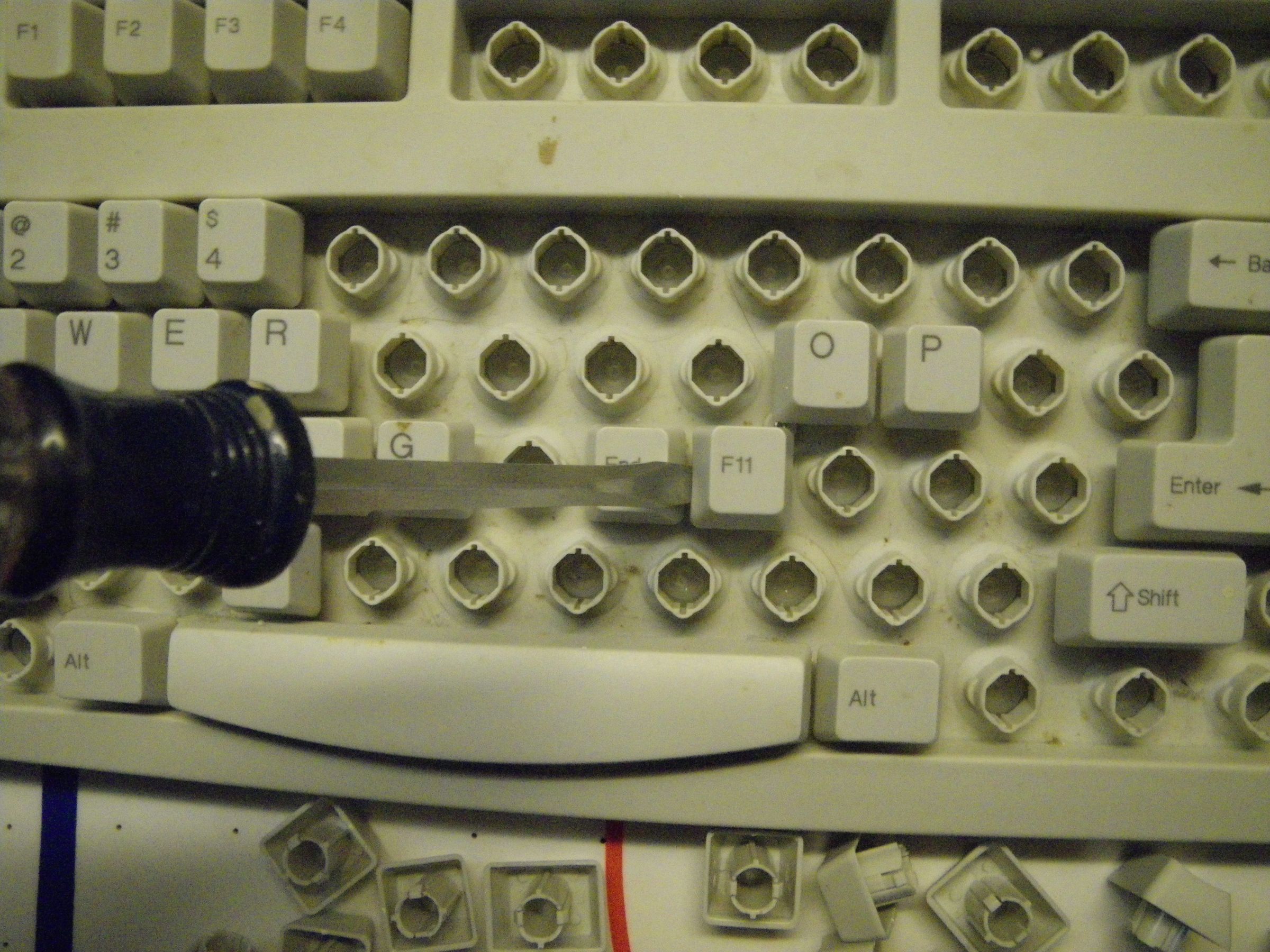Old Keyboard Transormed Into Custom Gaming Keyboard 5 Steps Instructables