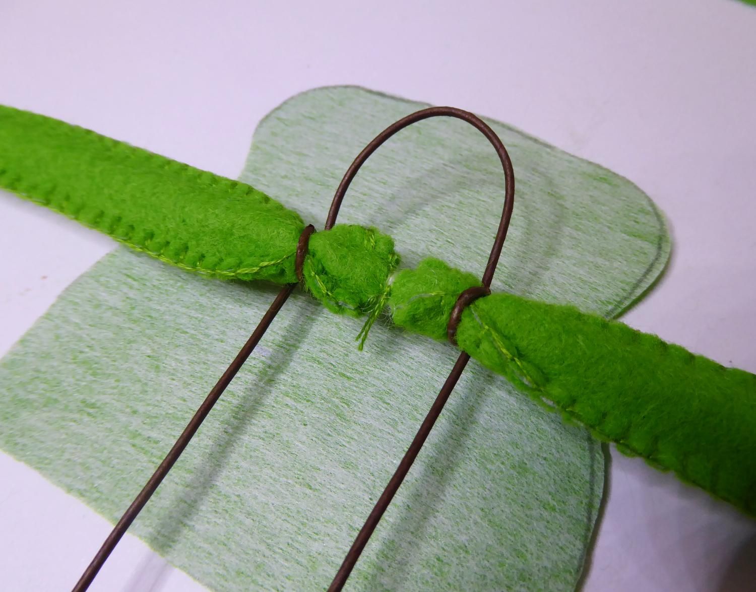 Cute Felt Frog Pal Wire Form Posable Sculpture : 11 Steps (with ...