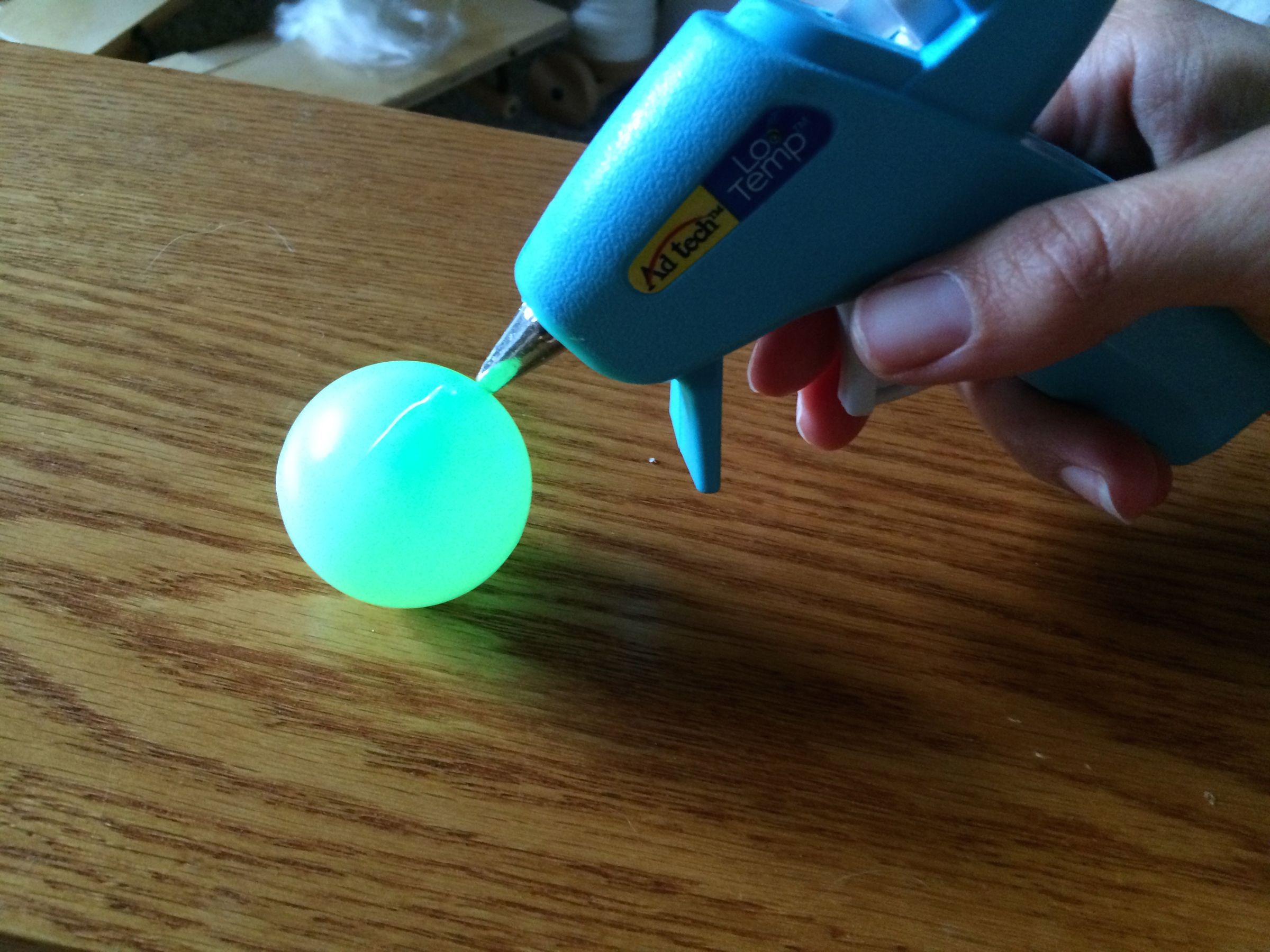 Glow in the Dark LED Ping Pong Ball 4 Steps (with Pictures