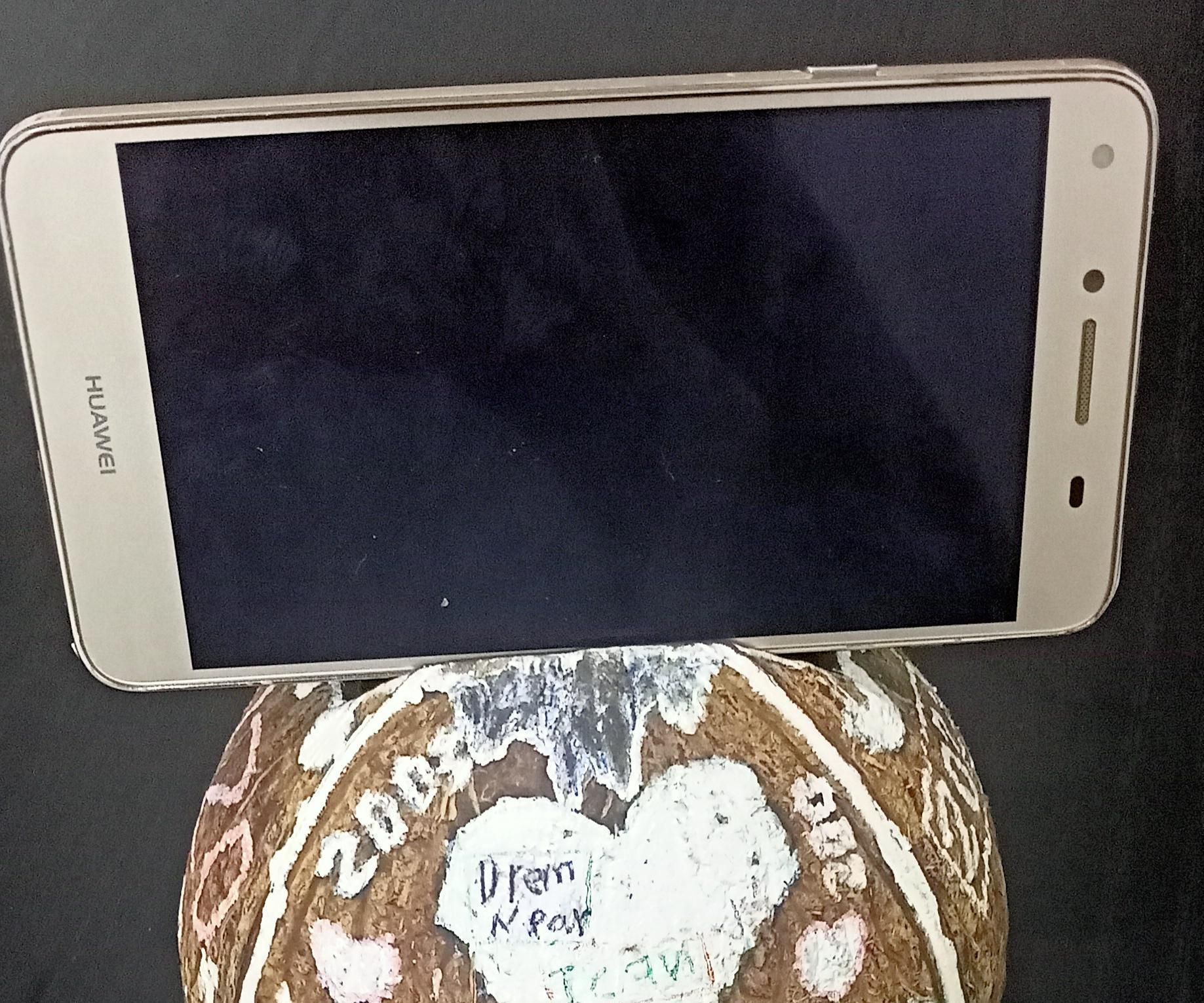 ستاند تلفون مصنوع من جوزة هند وباستخدام منشار يدوي فقط DIY Project DIY Project Image