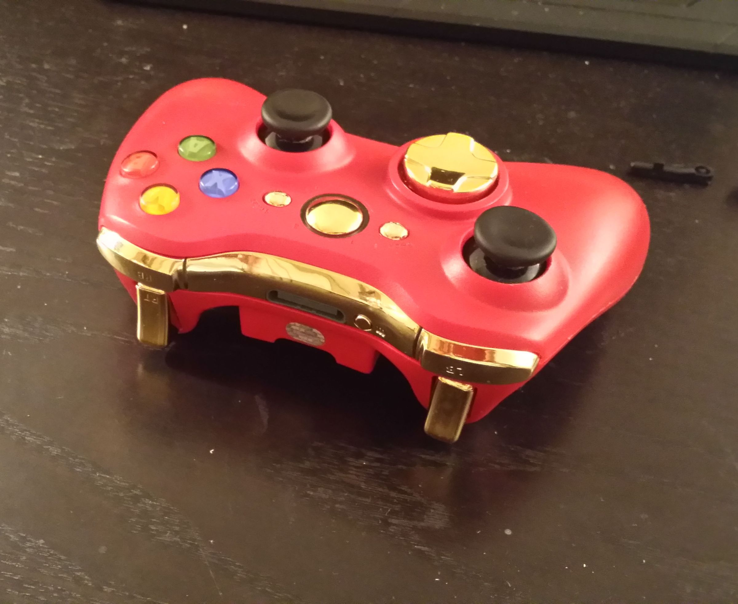 How to Disassemble an Xbox 360 Wireless Controller 18 Steps Instructables