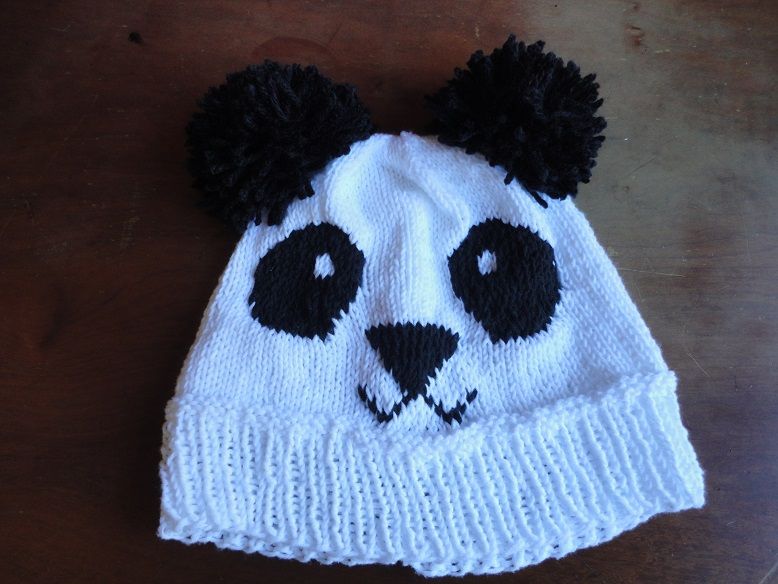 DIY: Knitted Panda Hat : 7 Steps (with 