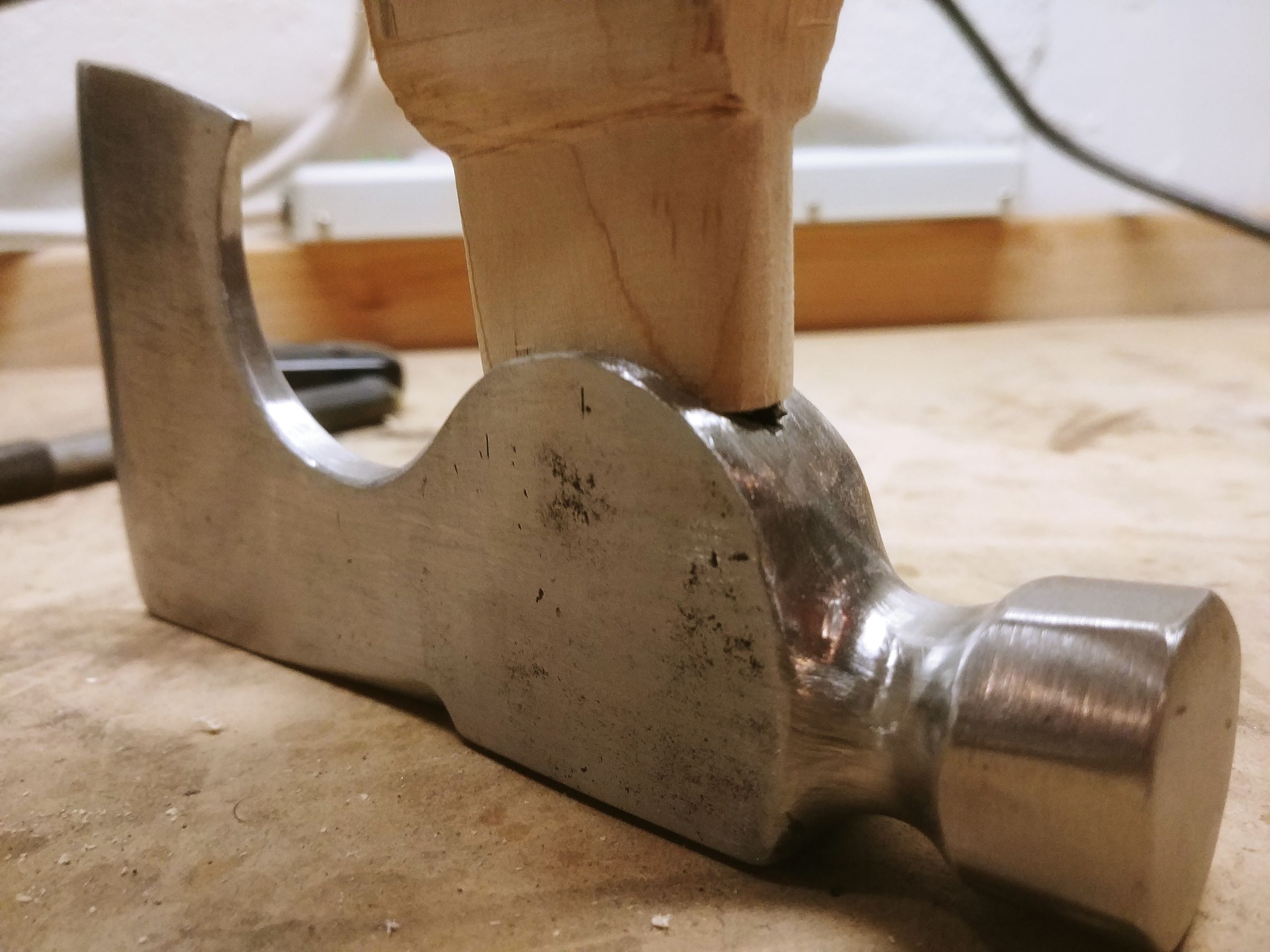 Turn an Old Hatchet Head Into a Bearded Hatchet 10 Steps (with