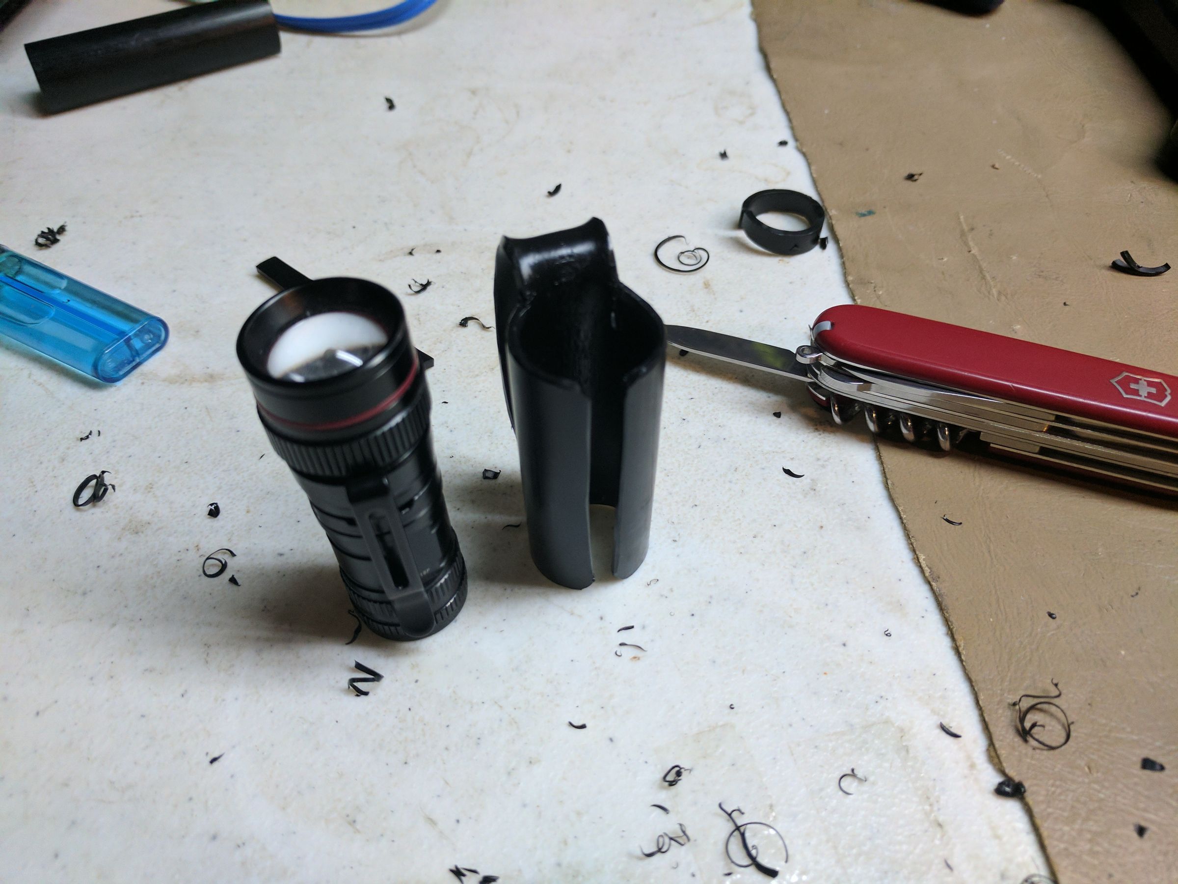 Cheap and Easy EDC Flashlight Holster 8 Steps (with Pictures