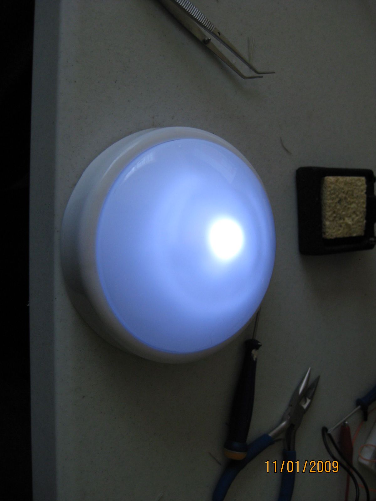 Tap Light LED AutoOff Hack 8 Steps Instructables