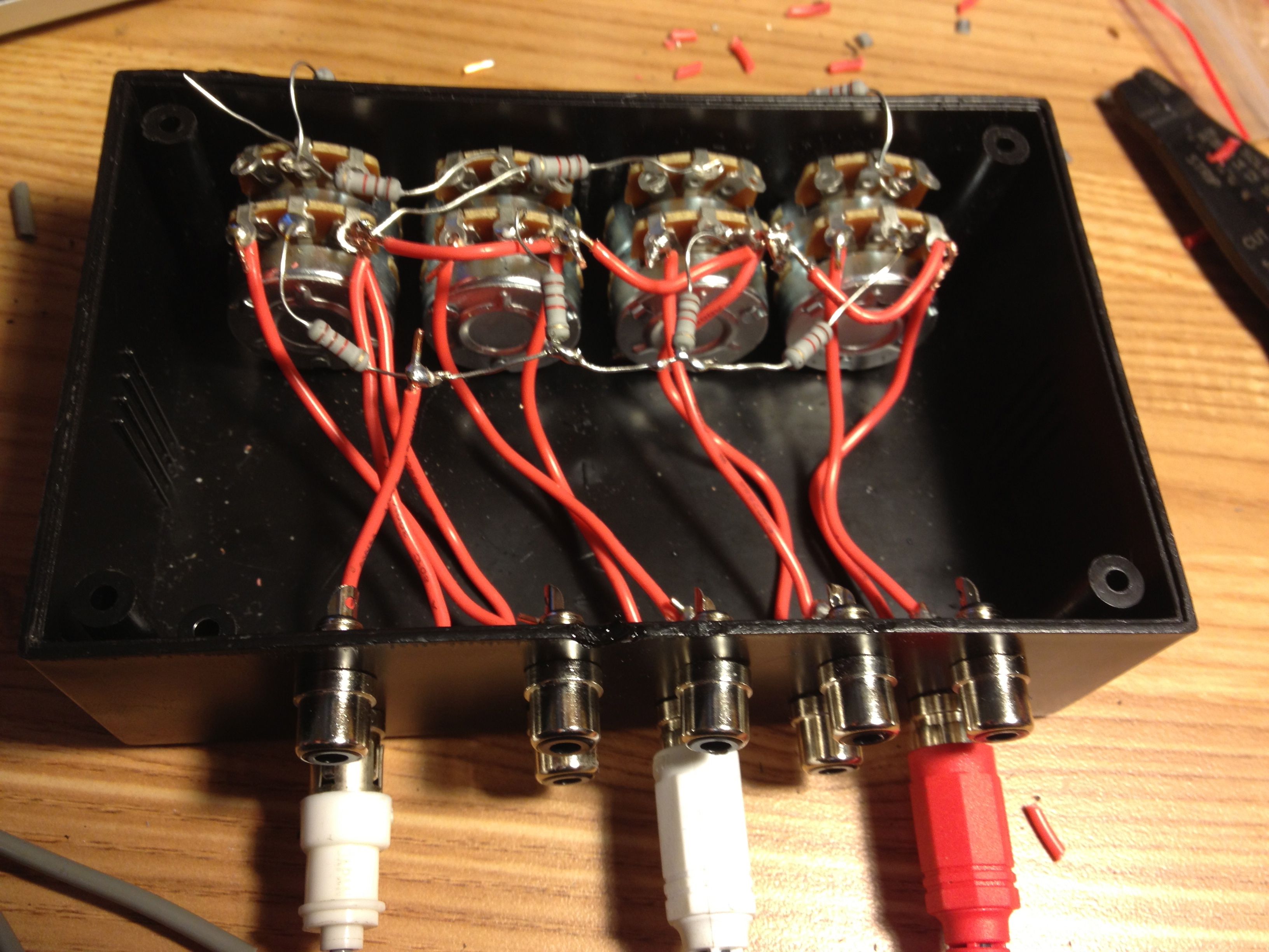 Passive Audio Mixer W/ Channel Volume Control 6 Steps Instructables