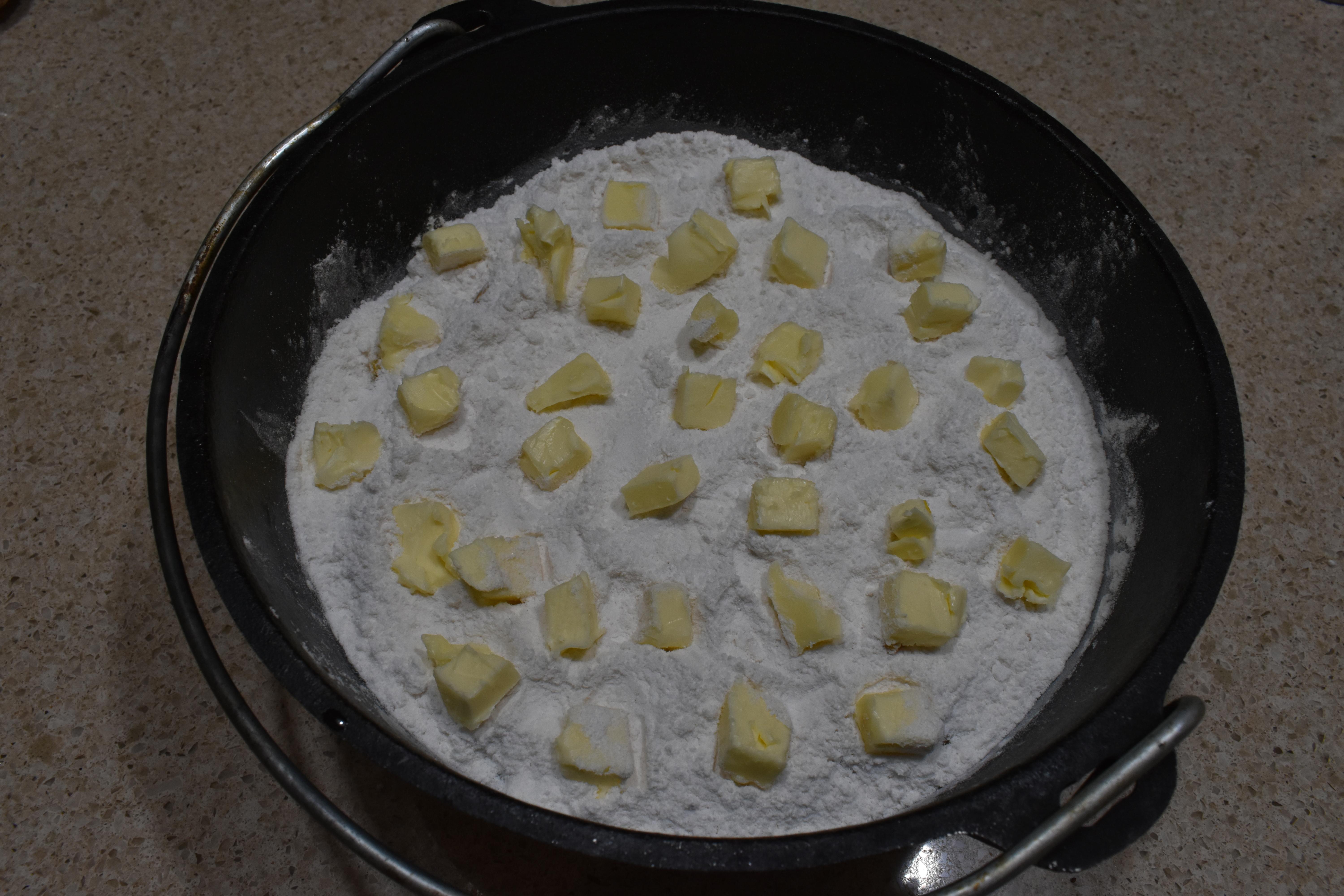 Easy Dutch Oven Peach Cobbler 4 Steps (with Pictures) Instructables