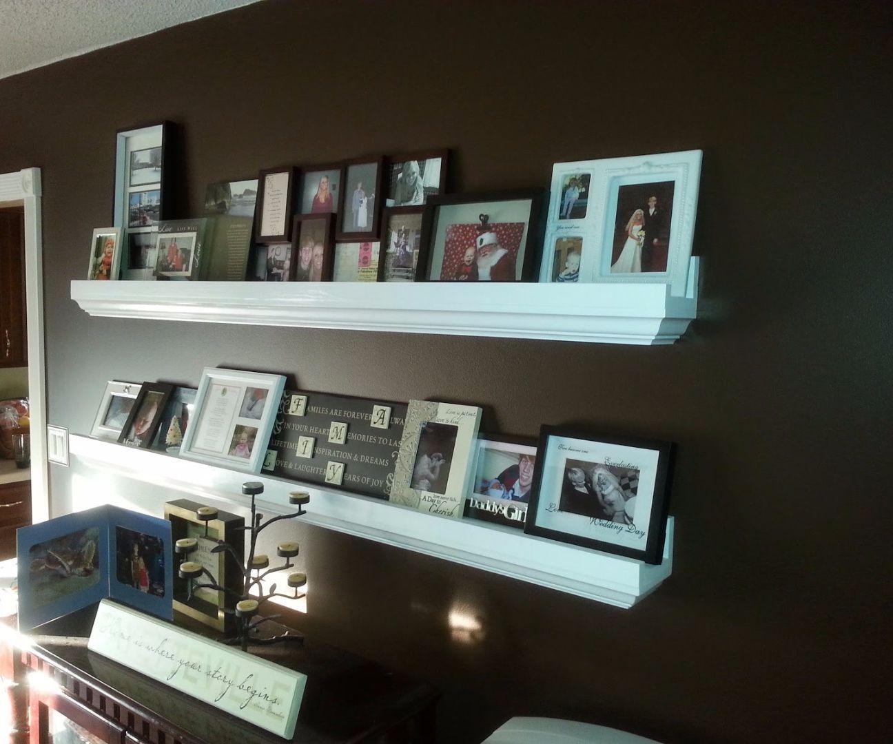 Step-by-step guide for photo ledges with crown molding DIY Project DIY project