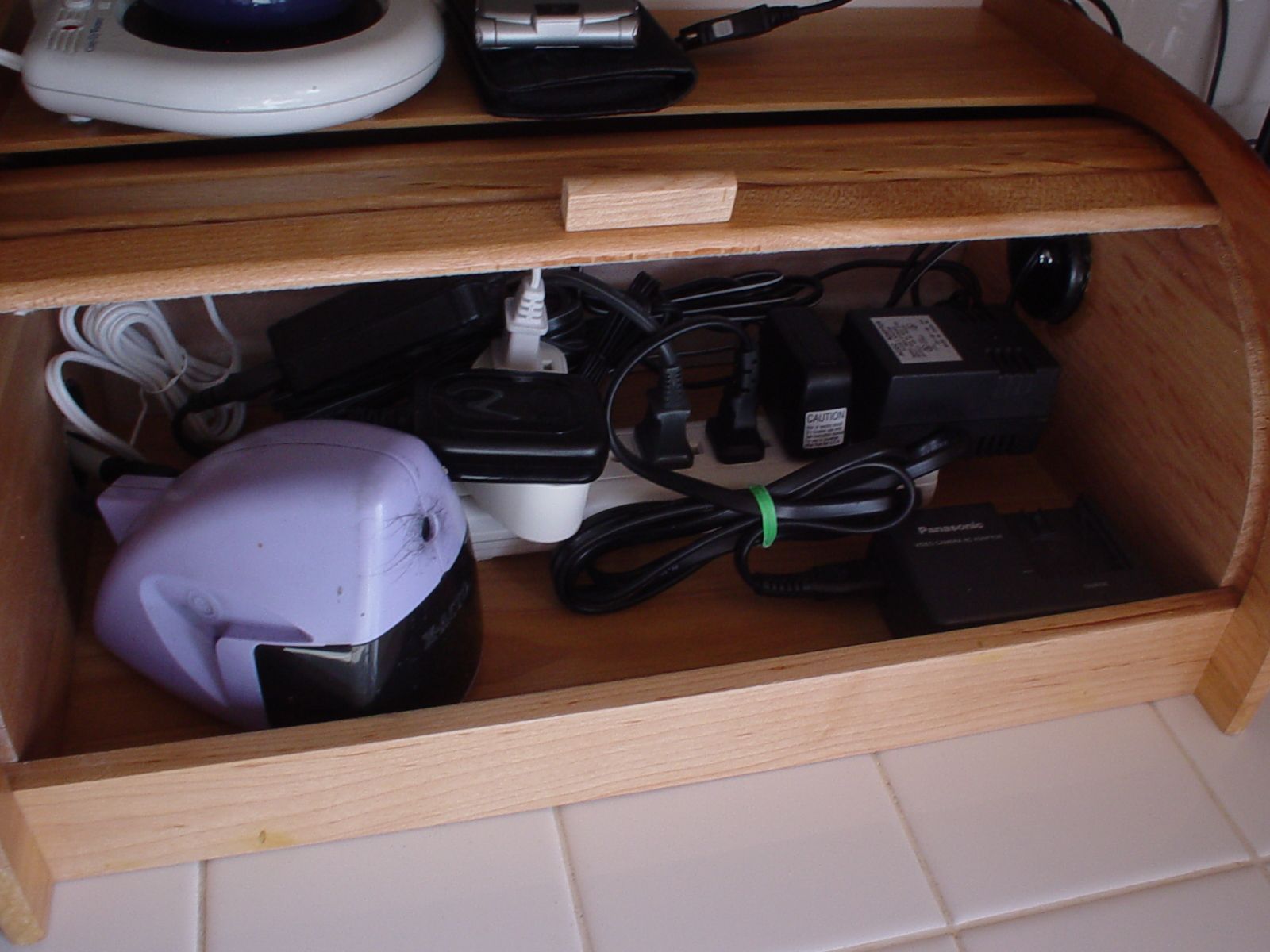 Charging Station Breadbox 5 Steps Instructables
