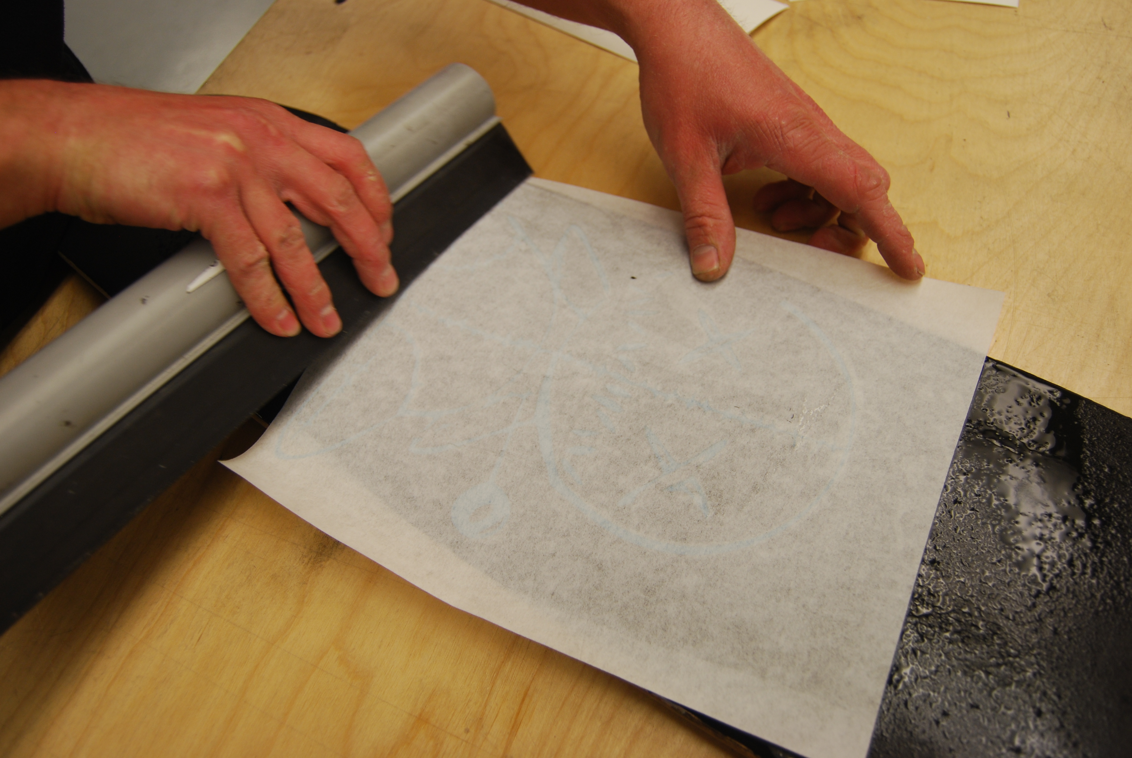 Applying Vinyl to Curved Surfaces 4 Steps (with Pictures) Instructables