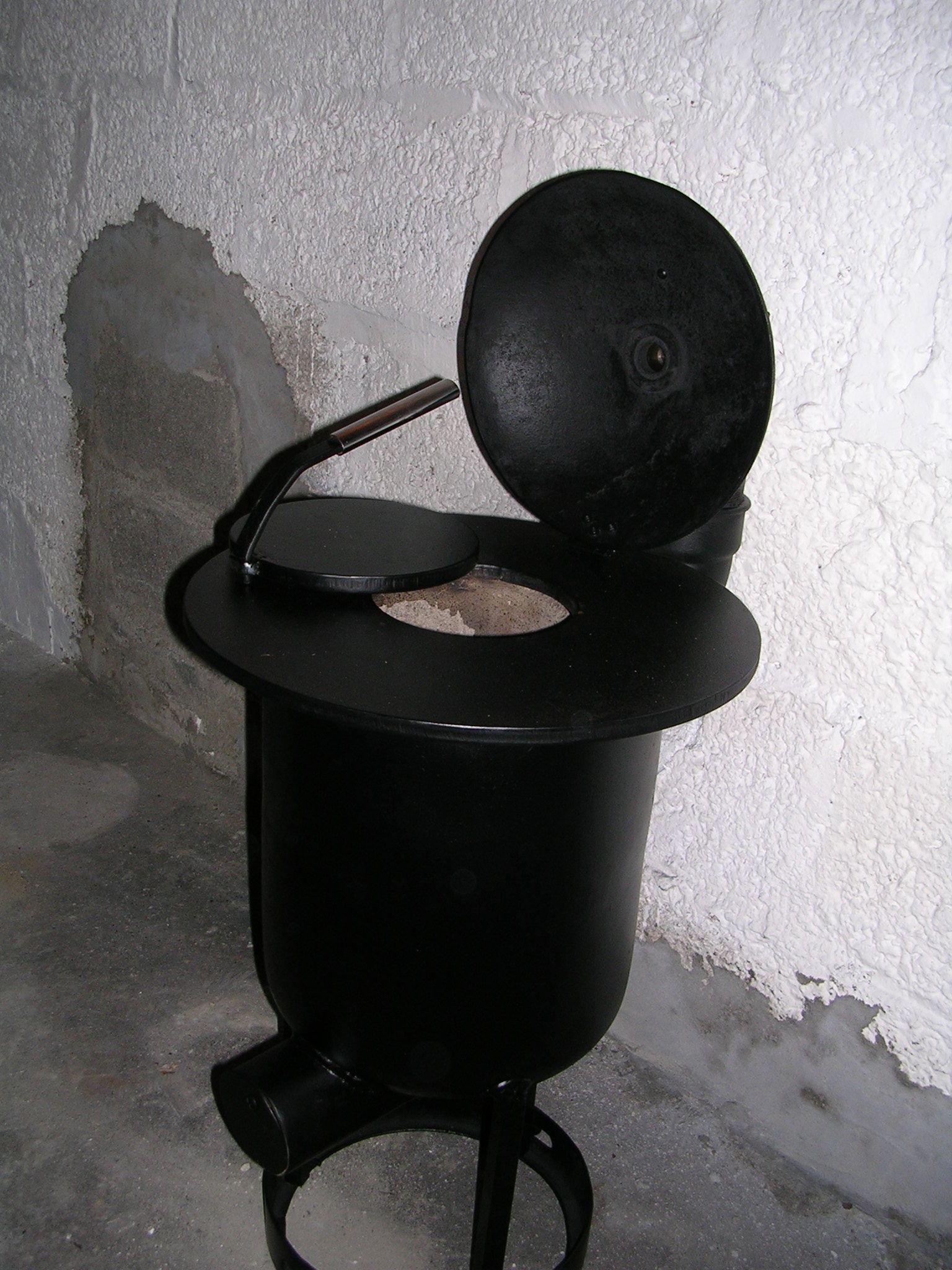 DIY Wood Burner Pot Belly Stove. Made From a Gas Tank 12 Steps (with