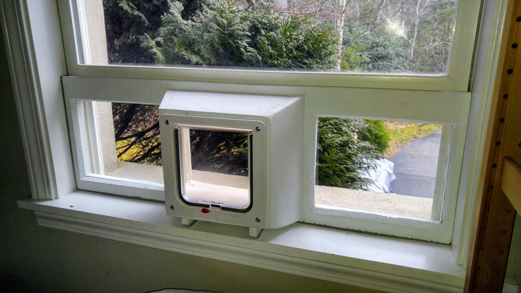 Sliding Window Cat Door Insert - Trabahomes