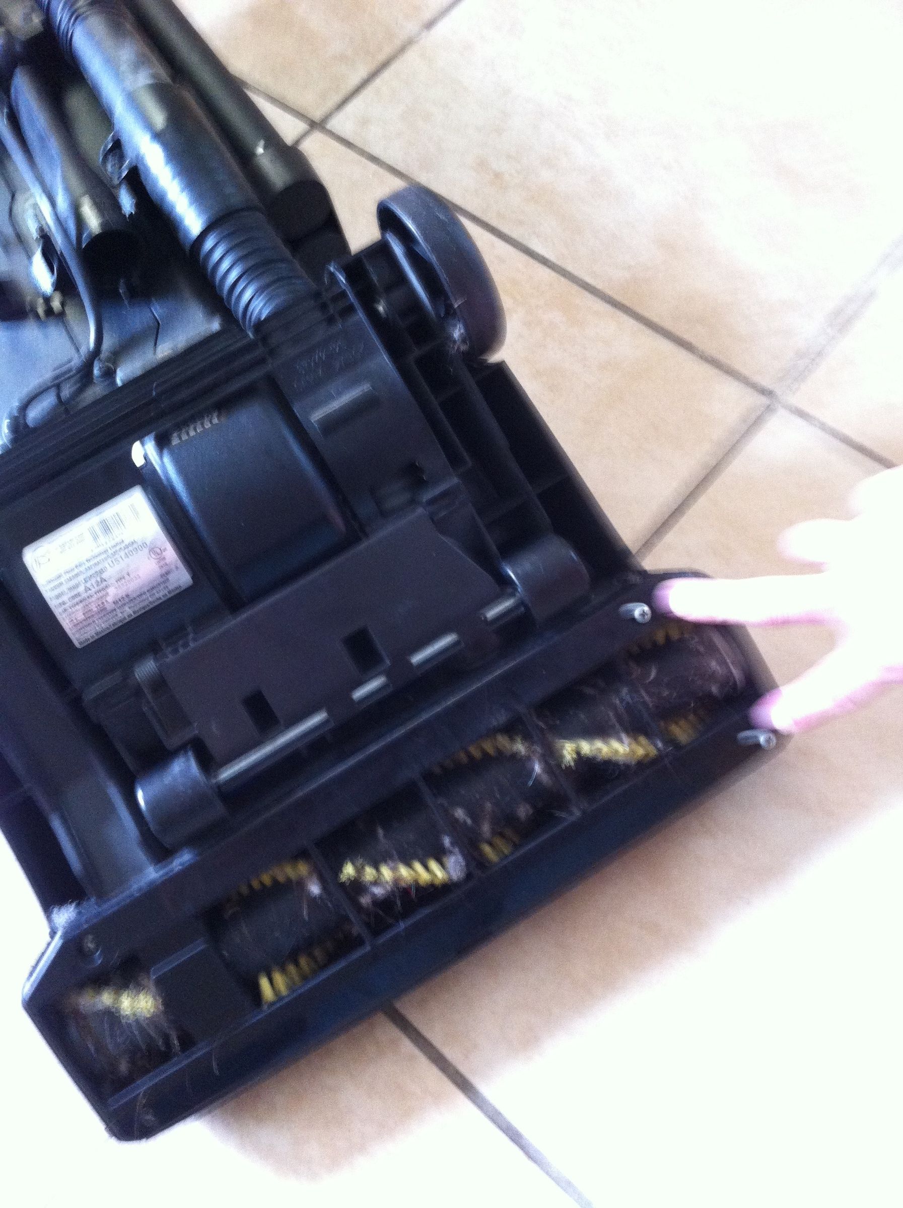 Change Belt on Hoover Tempo Vacuum 6 Steps Instructables