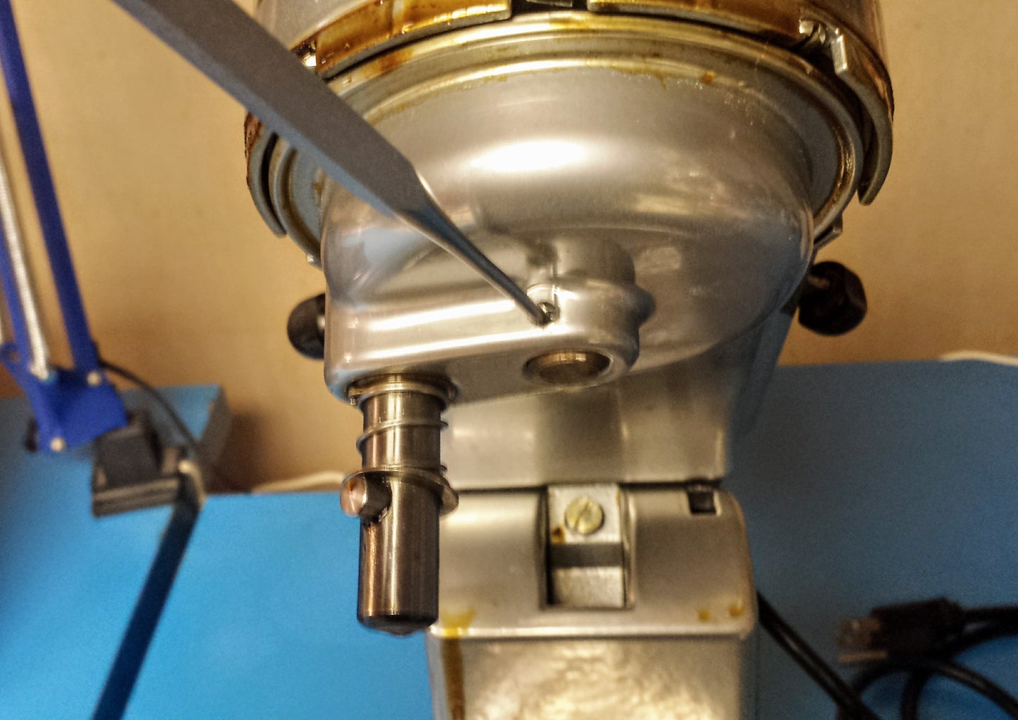 How to Repair a Leaking Kitchenaid Mixer : 12 Steps (with Pictures