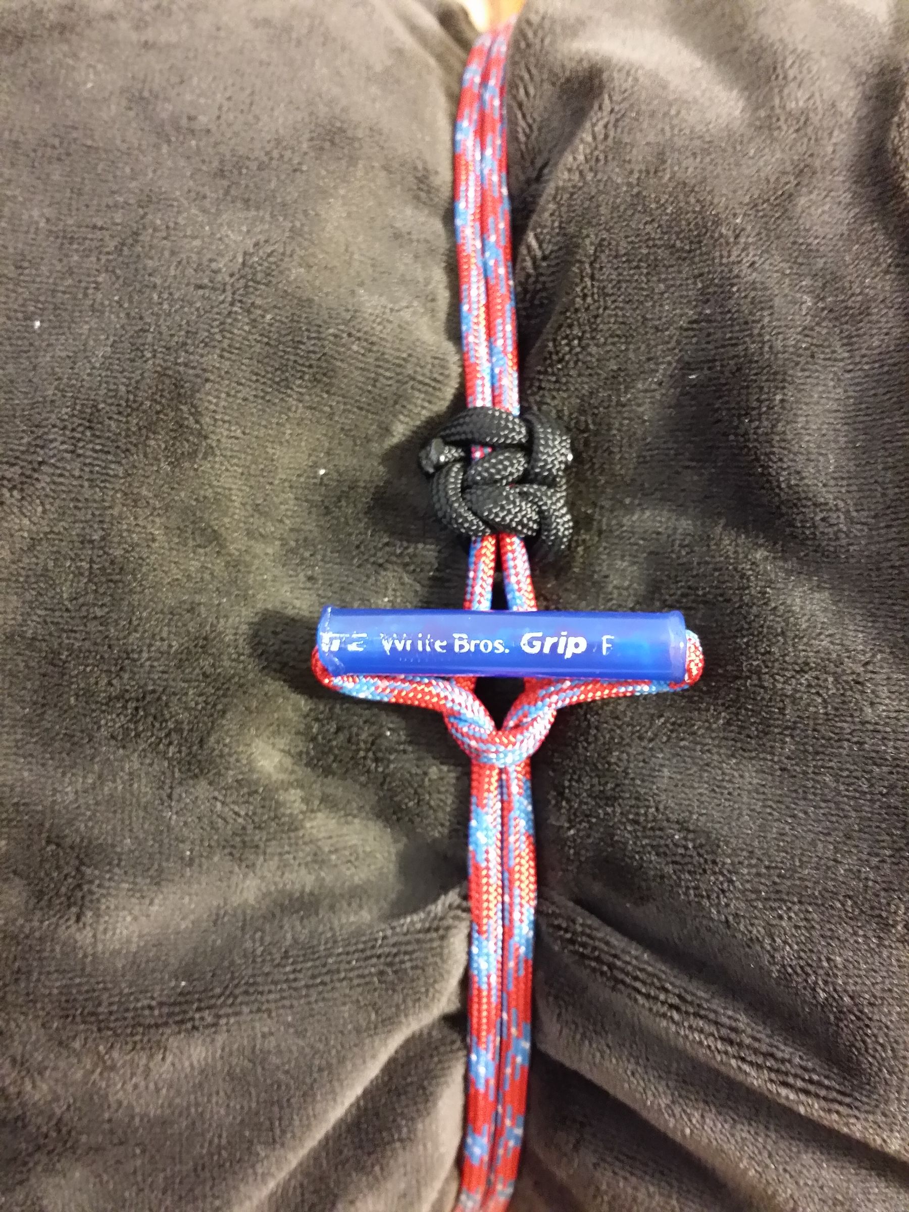 Paracord Blanket / Sleeping Bag Compression Strap With Handle I Made