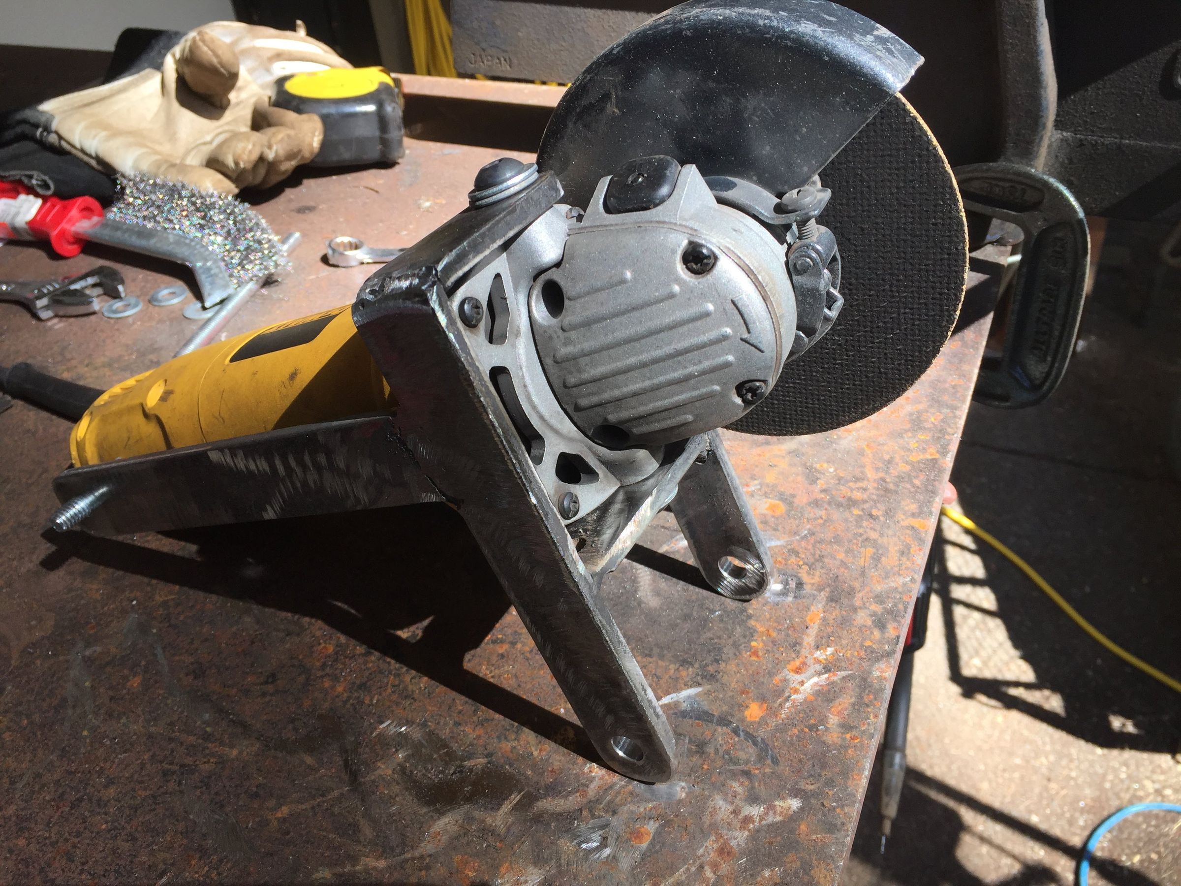 TRASH to Angle Grinder Mitre Saw : 9 