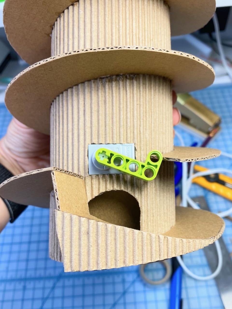 HandsFree Cardboard Gumball Machine 18 Steps (with Pictures