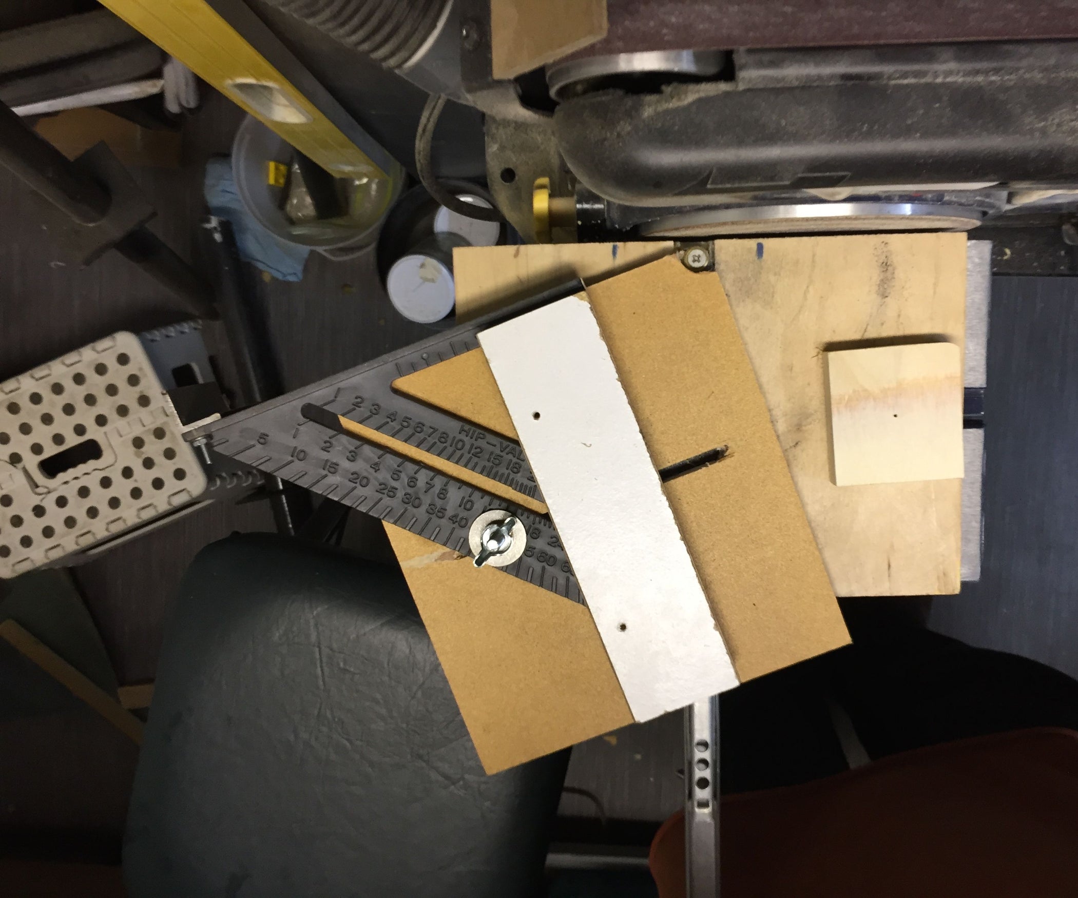 Corner Rounding Jig for a Disk Sander 7 Steps Instructables