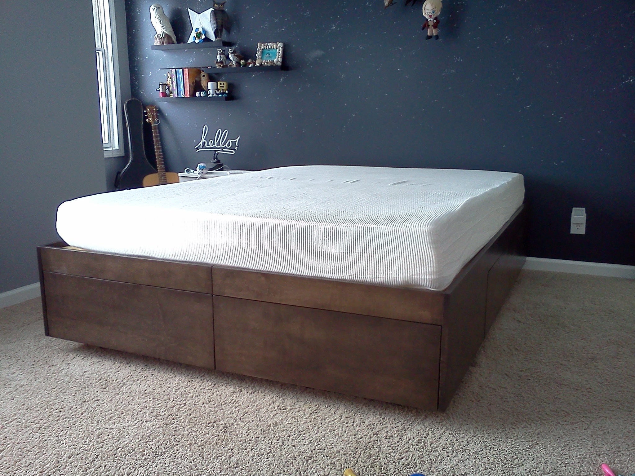 Featured image of post King Pallet Bed With Lights / Buy king size bed with storage online for your bedroom.