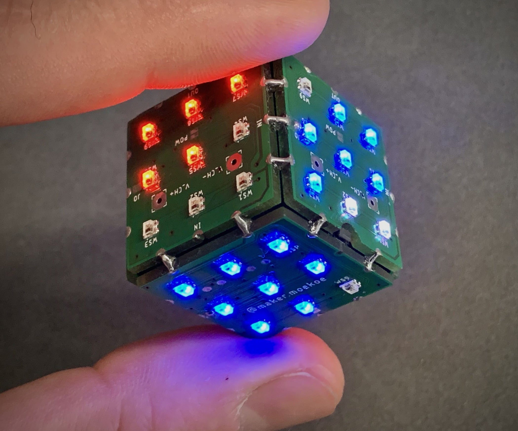 Six Sided PCB LED Dice With WIFI & Gyroscope PIKOCUBE 7 Steps (with