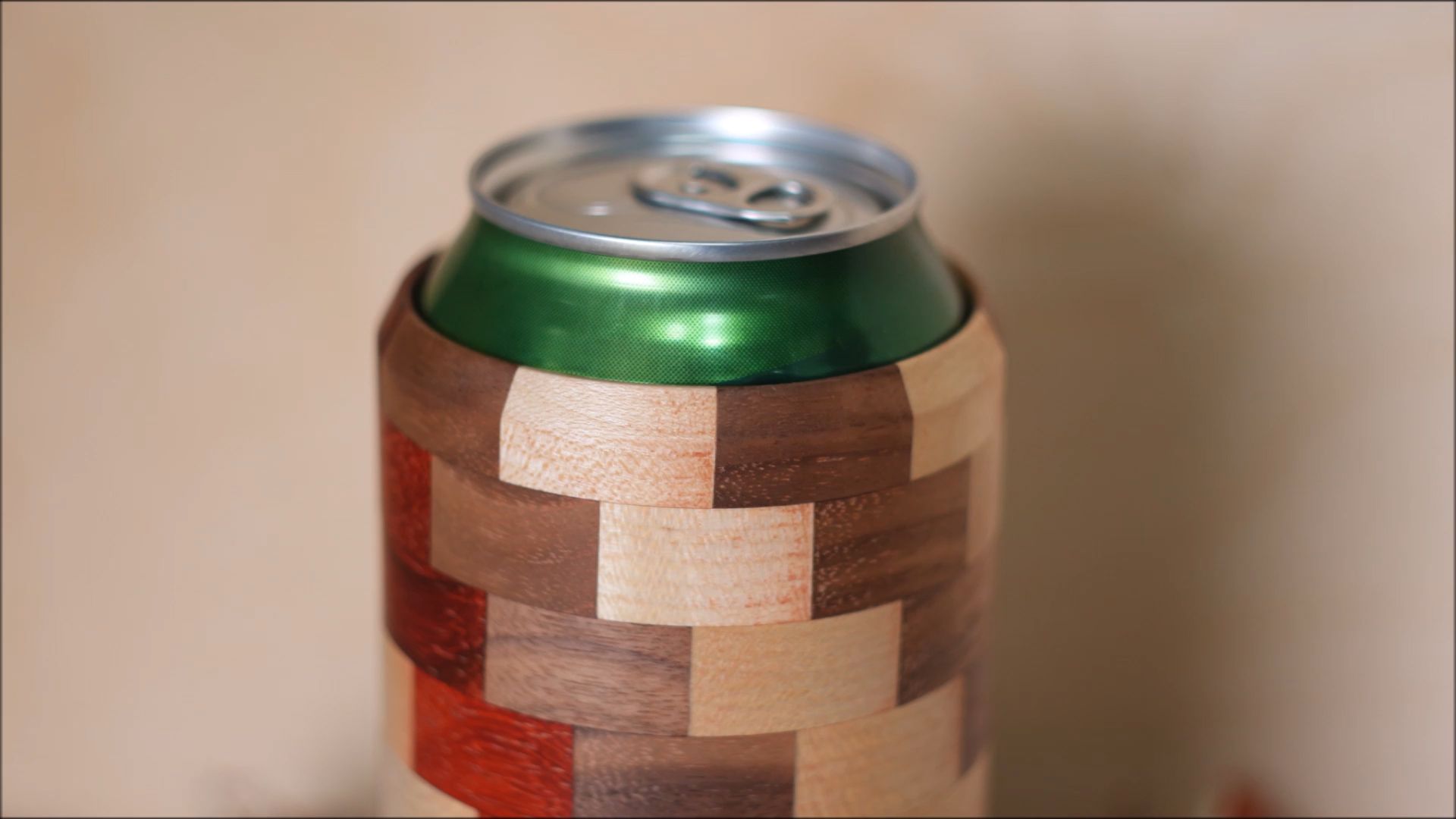 Making the Fanciest Beer Koozie You Ever Seen! 7 Steps (with Pictures
