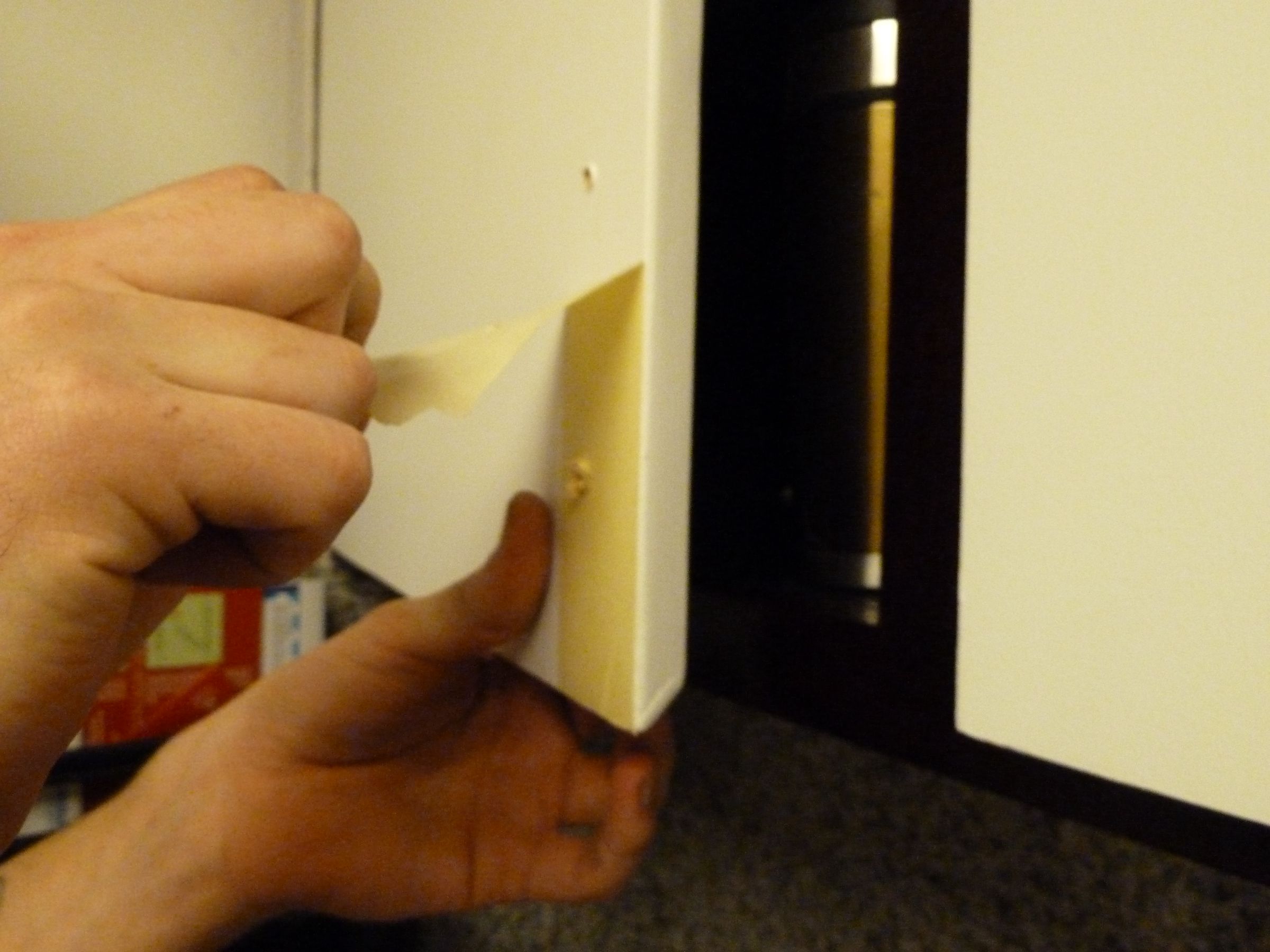 Installing Kitchen Door Handles 4 Steps (with Pictures